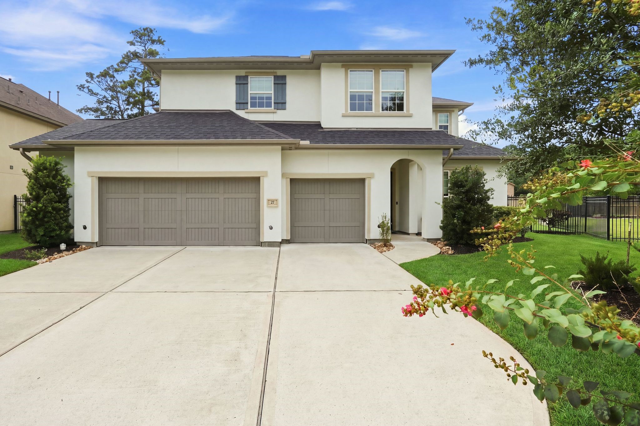 27 Gracenote Place Property Photo 1