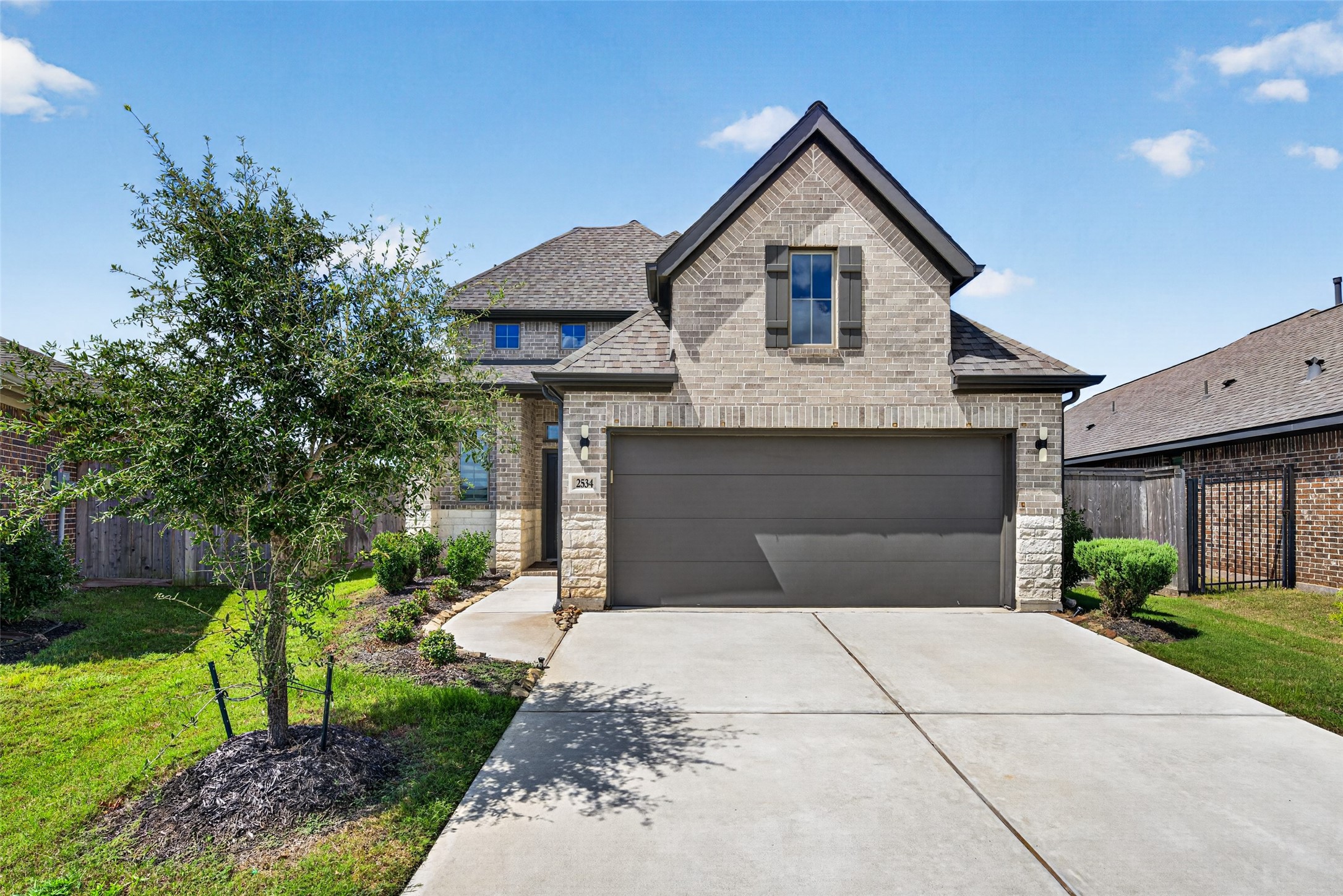 2534 Alder Wood Lane Property Photo 1