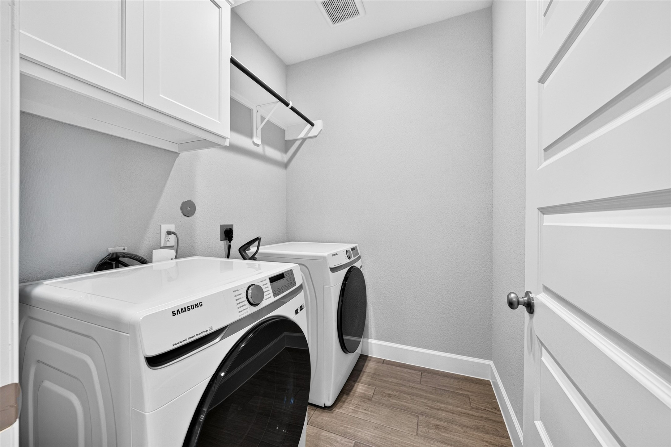 2534 Alder Wood Lane Property Photo 24
