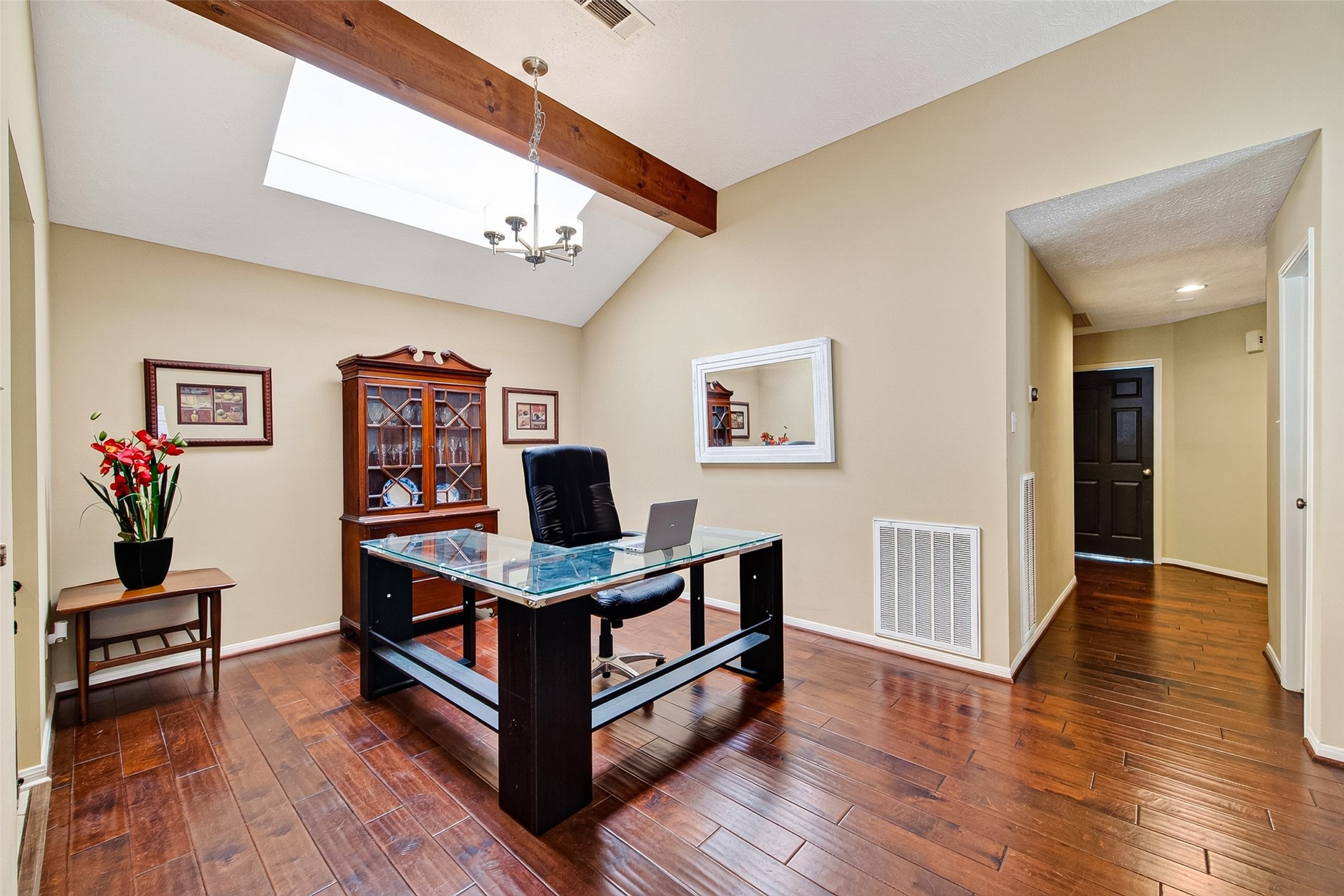 1615 Ainsdale Drive Property Photo 8
