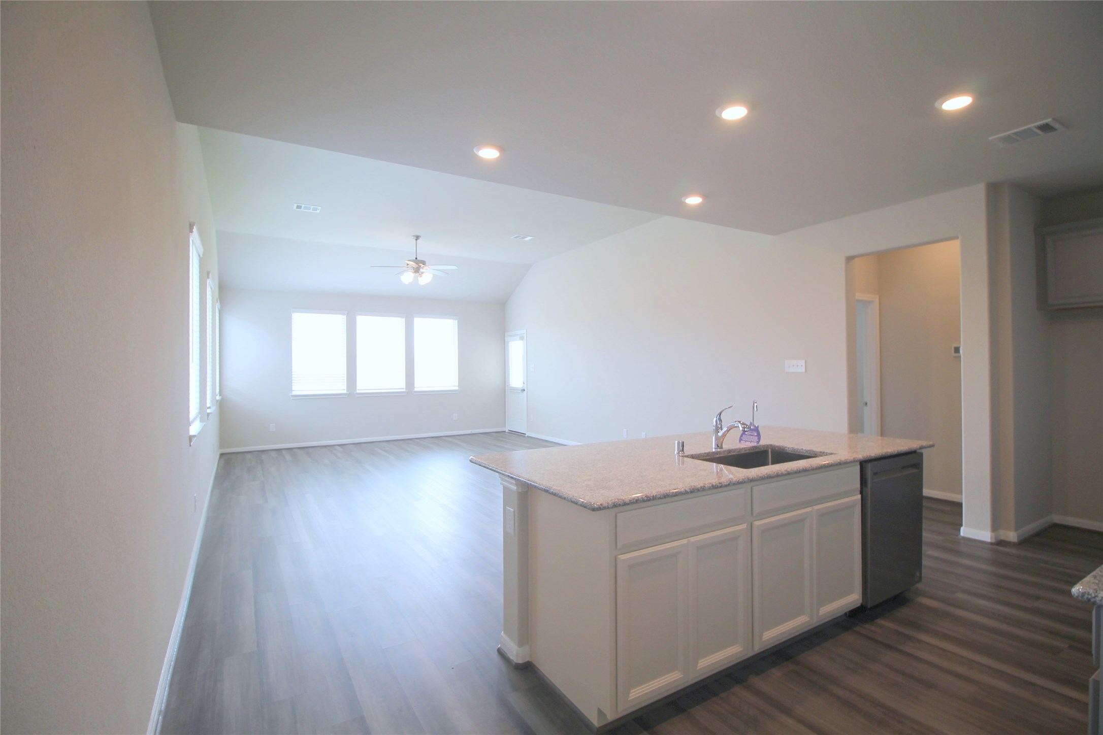 26018 Windy Prairie Property Photo 8