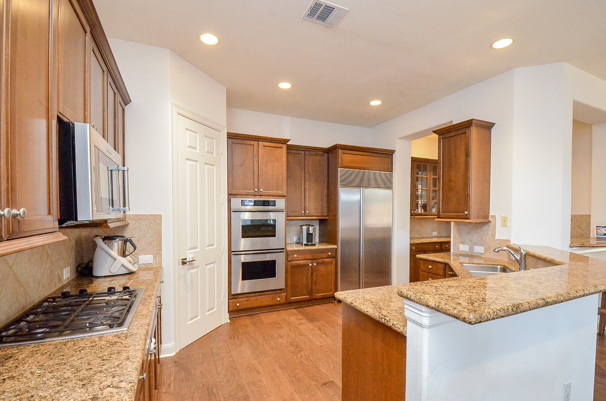 2826 Tudor Manor Property Photo 11