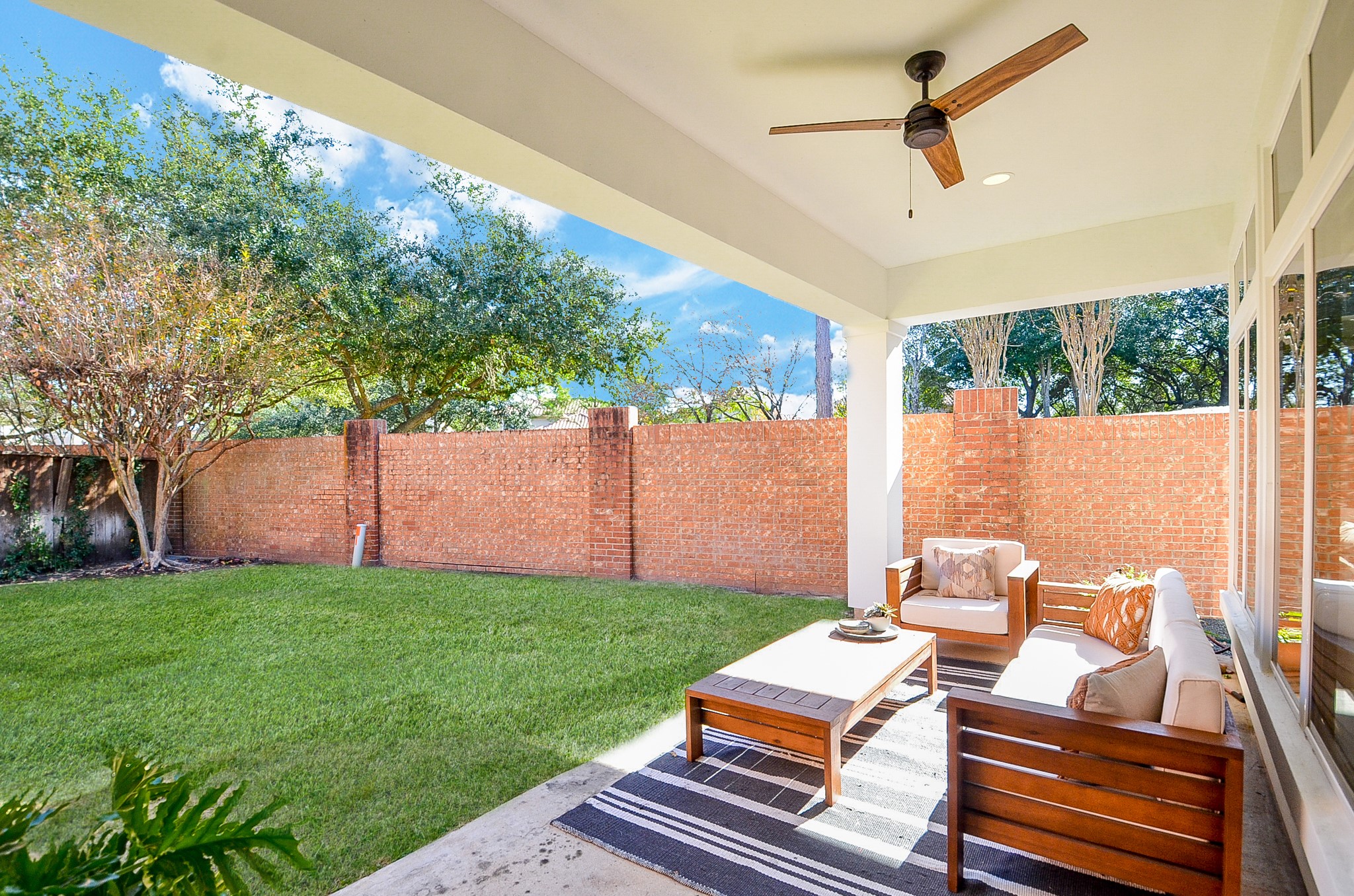 2826 Tudor Manor Property Photo 47