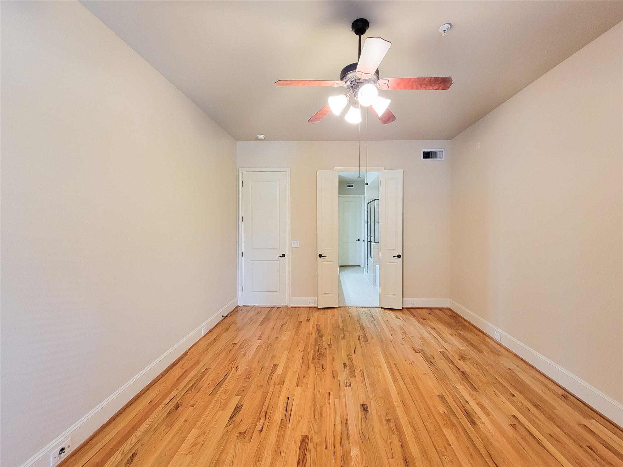 58 Briar Hollow Lane 408 Property Photo 14