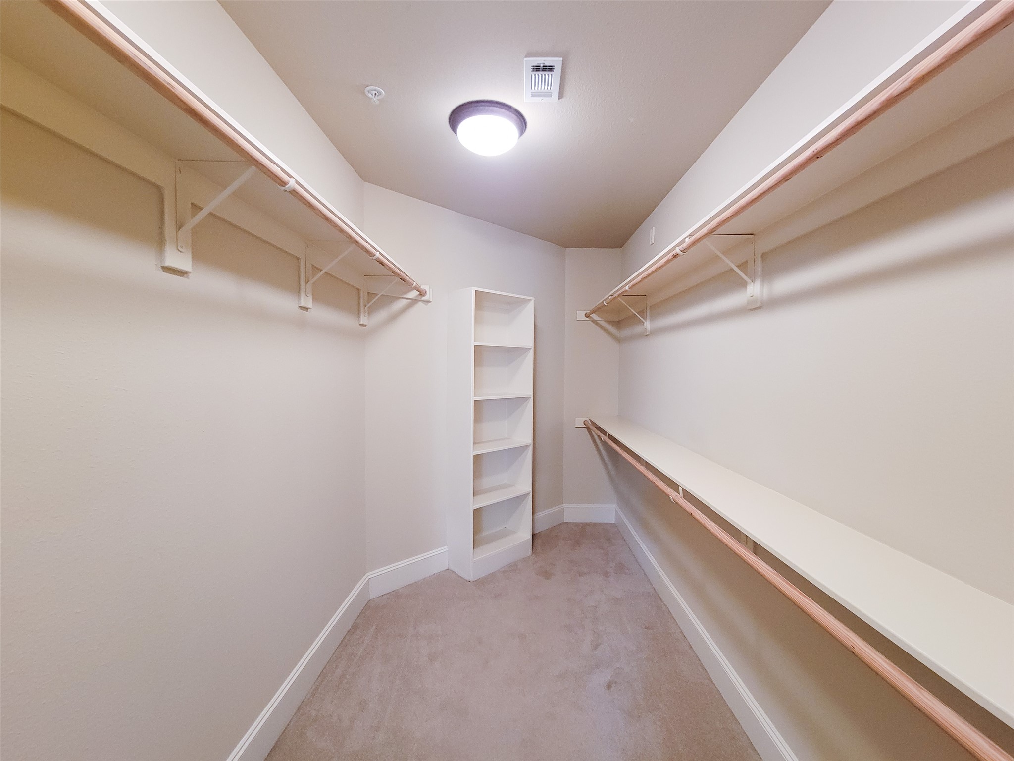 58 Briar Hollow Lane 408 Property Photo 16