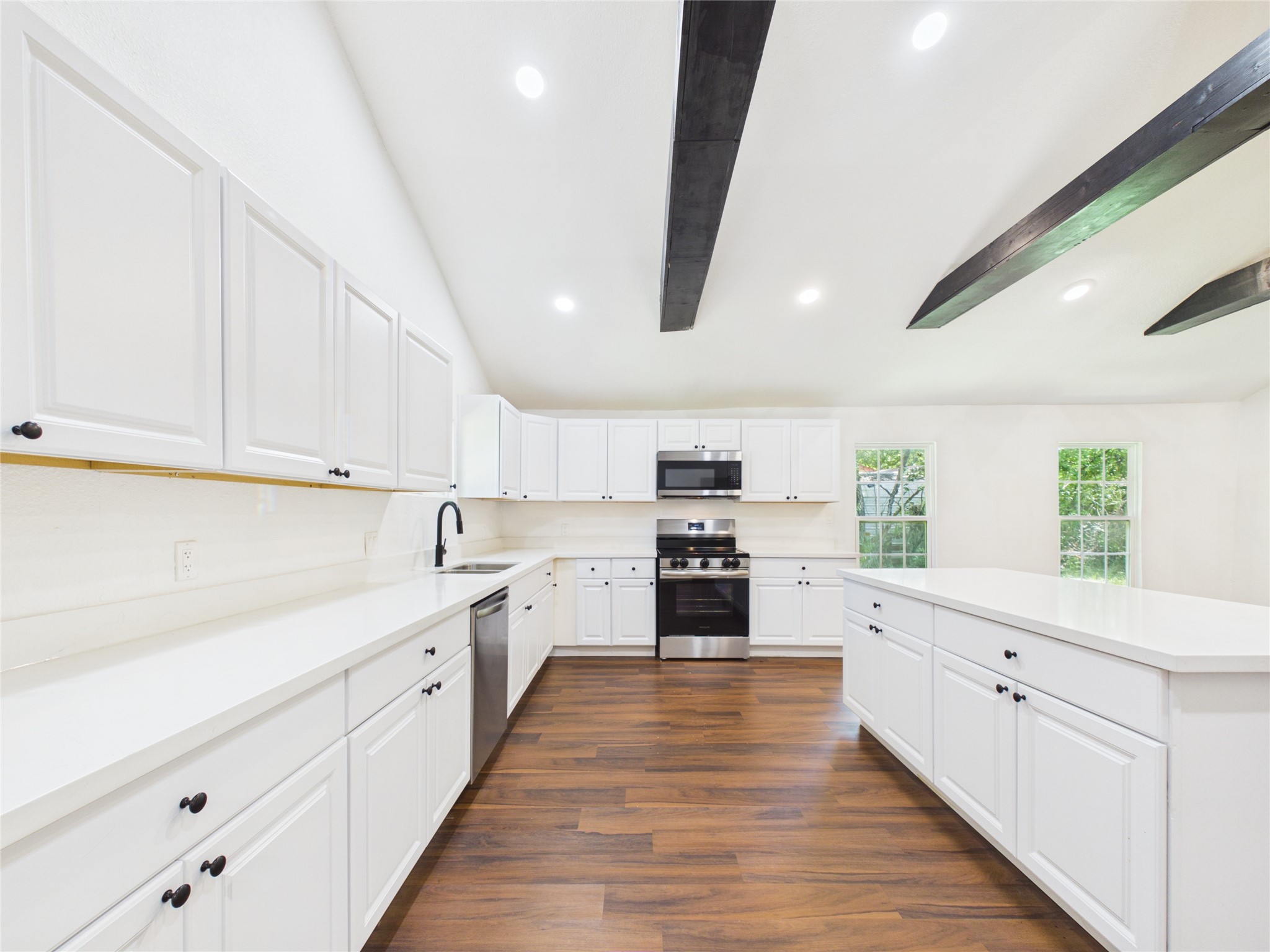 11515 Iberia Drive Property Photo 33