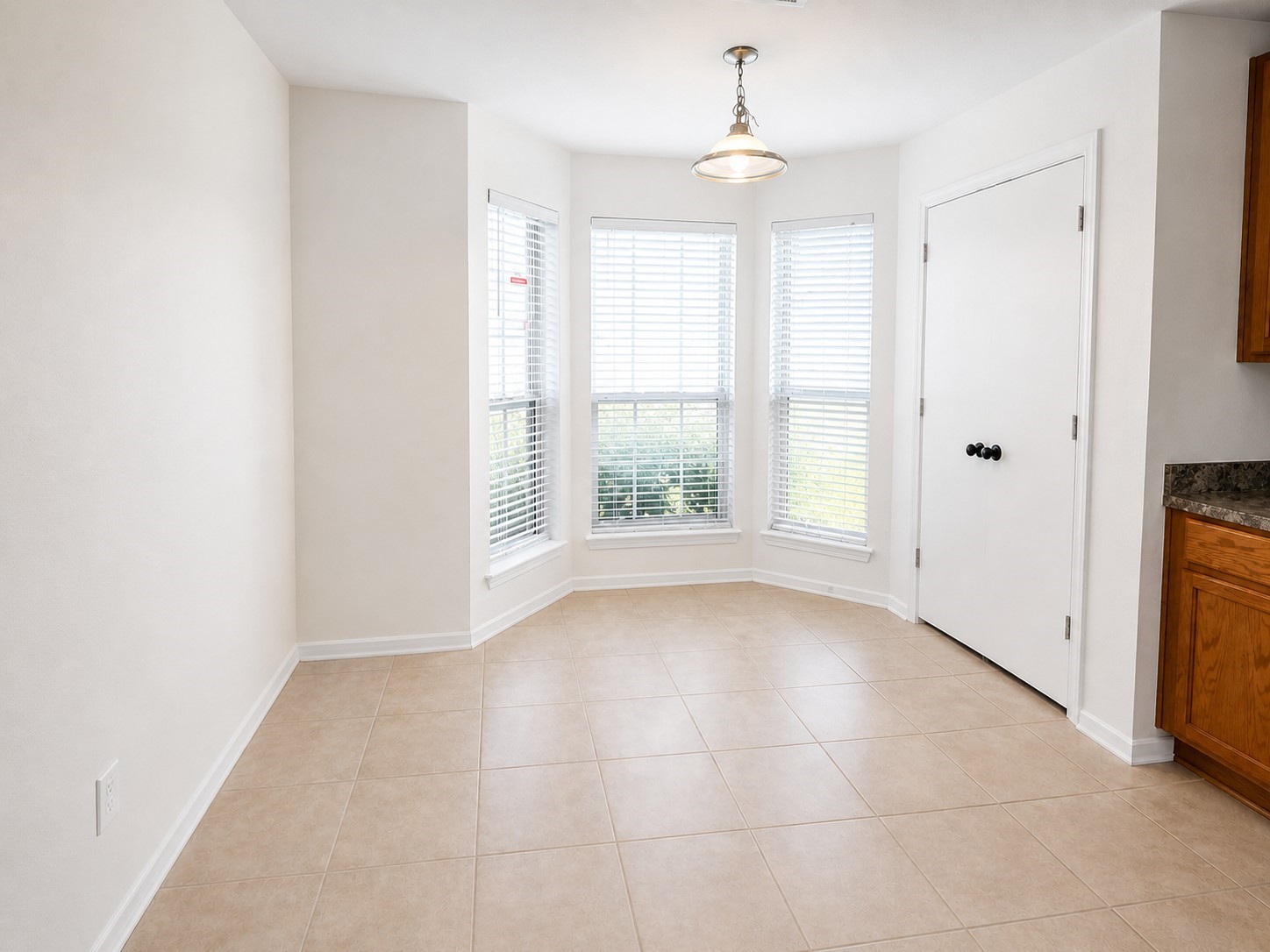 16202 Broadglen Court Property Photo 5