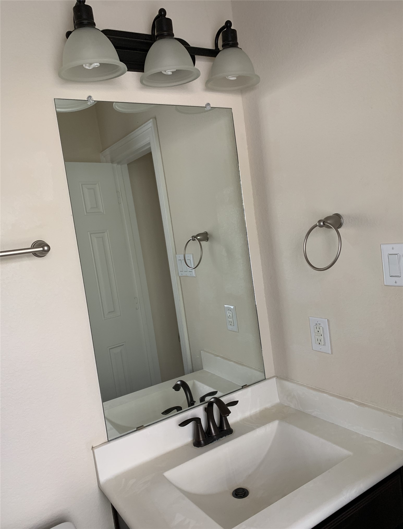 3021 Kisling Street Property Photo 23