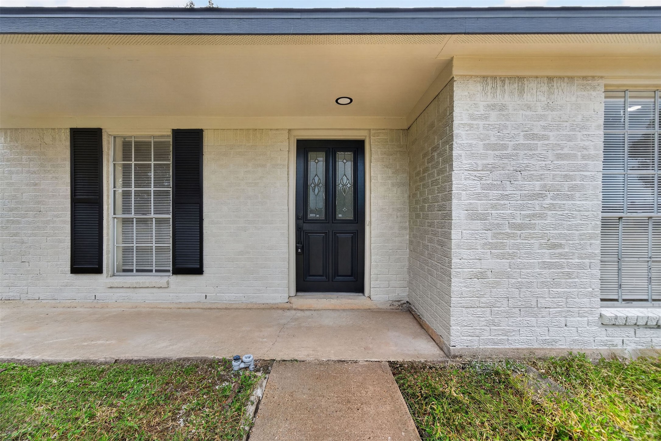 11918 Southview Street Property Photo 3