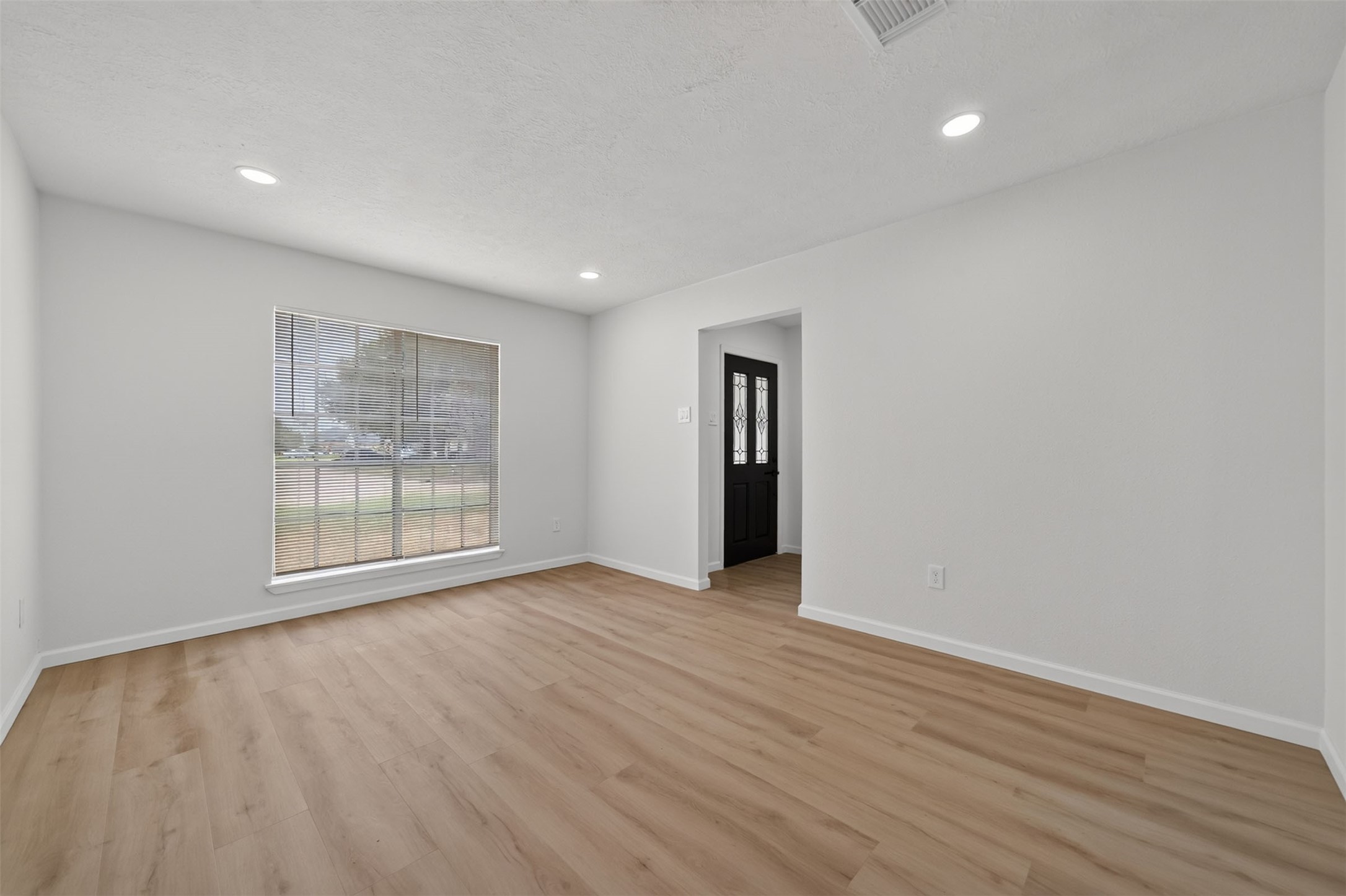 11918 Southview Street Property Photo 30