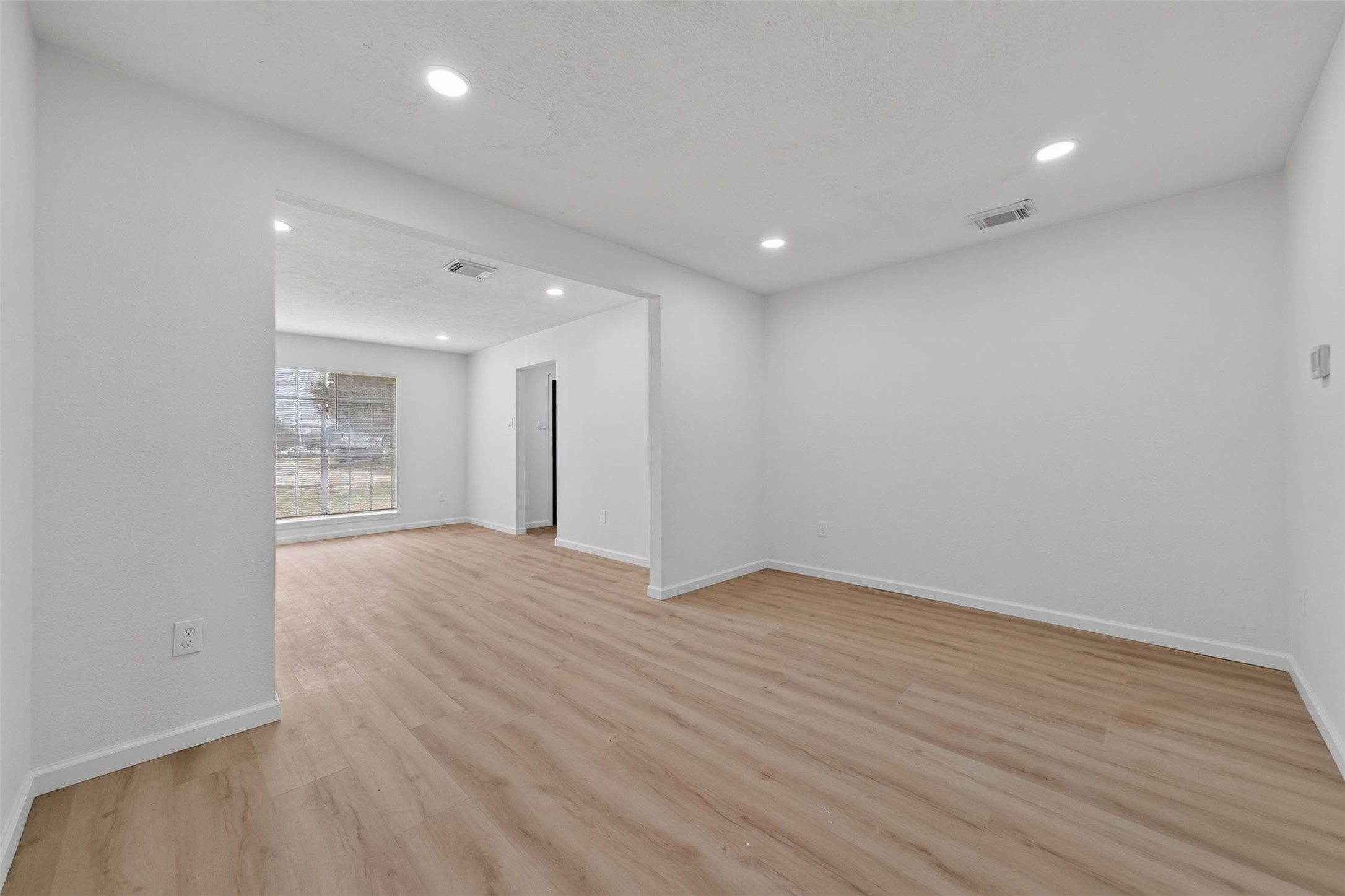 11918 Southview Street Property Photo 35