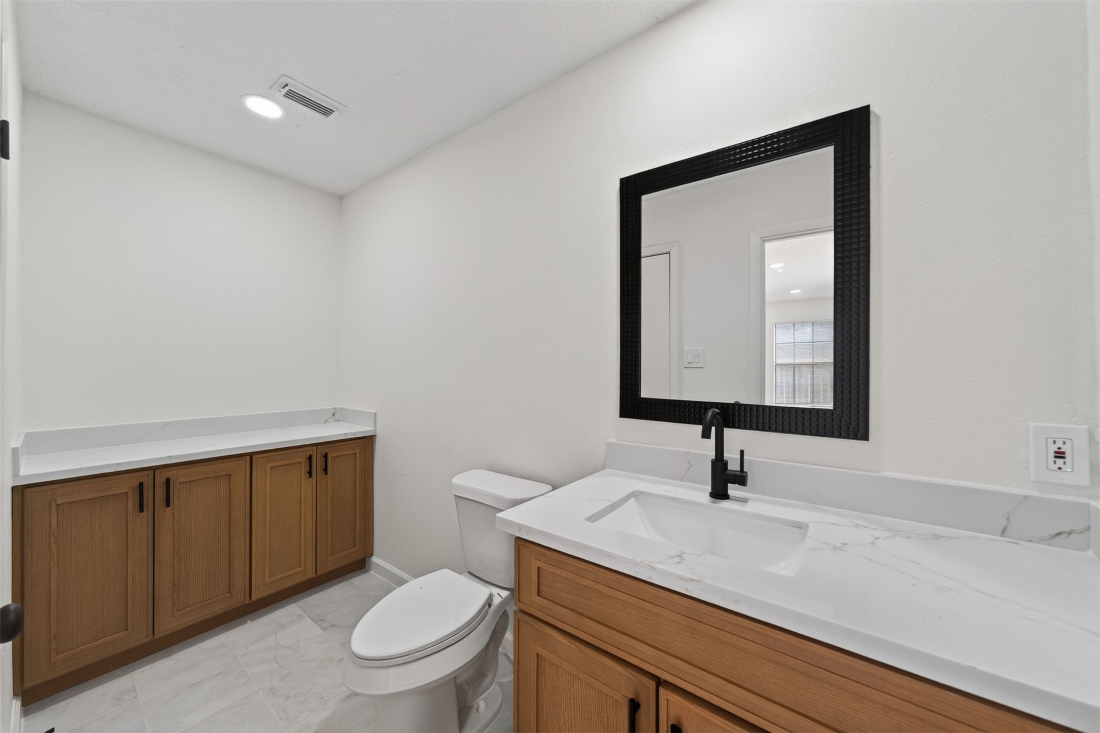 11918 Southview Street Property Photo 36