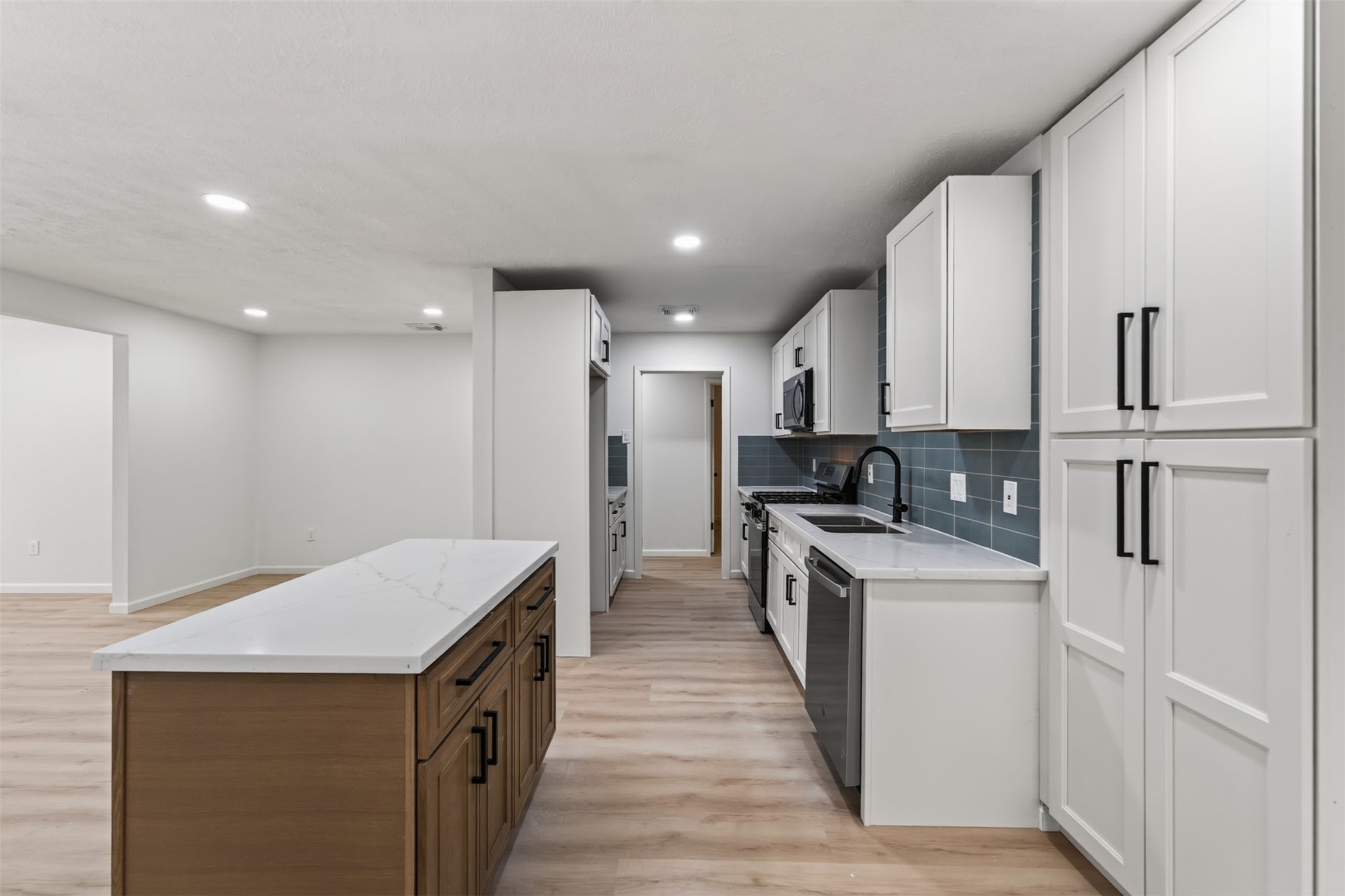 11918 Southview Street Property Photo 37