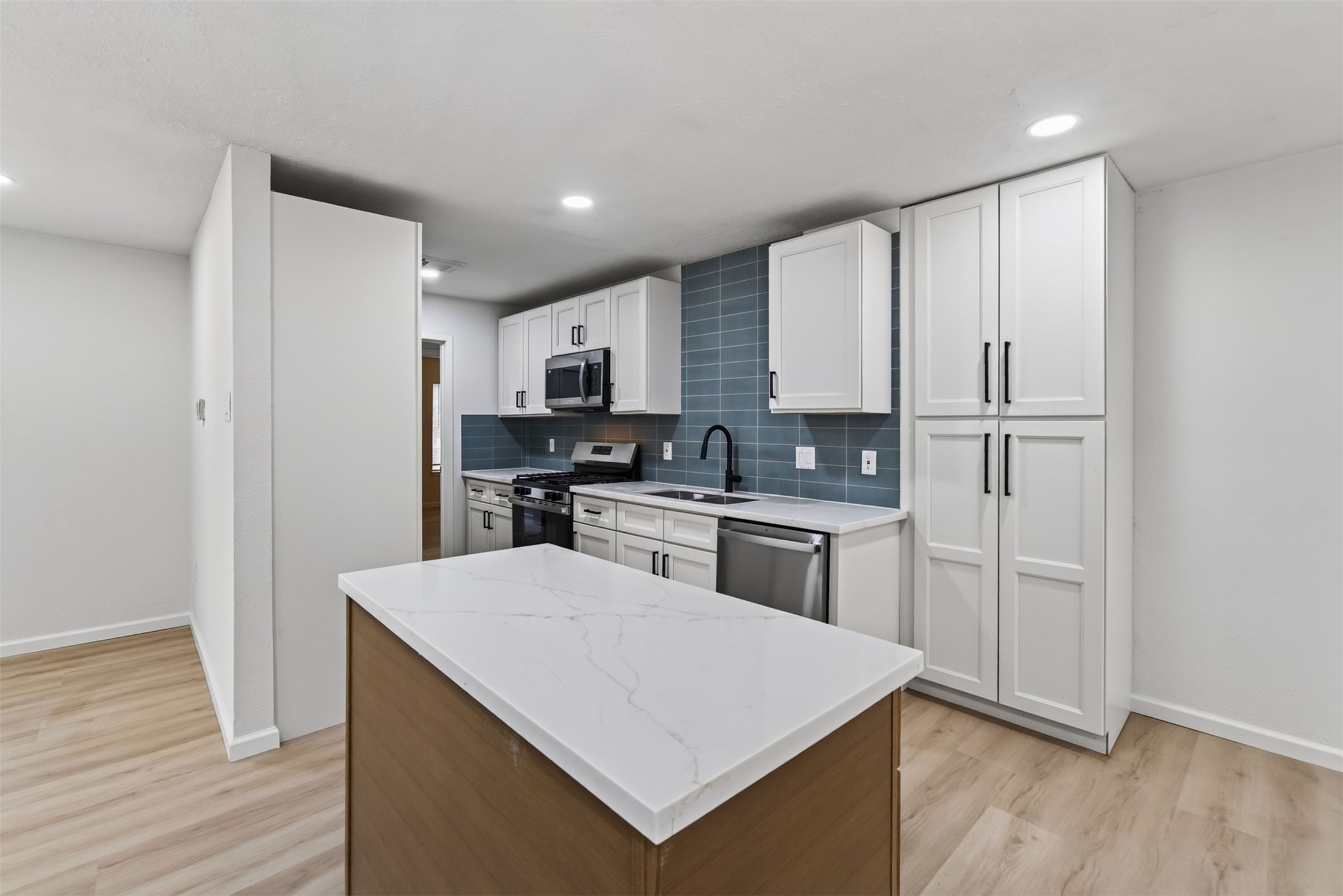 11918 Southview Street Property Photo 38
