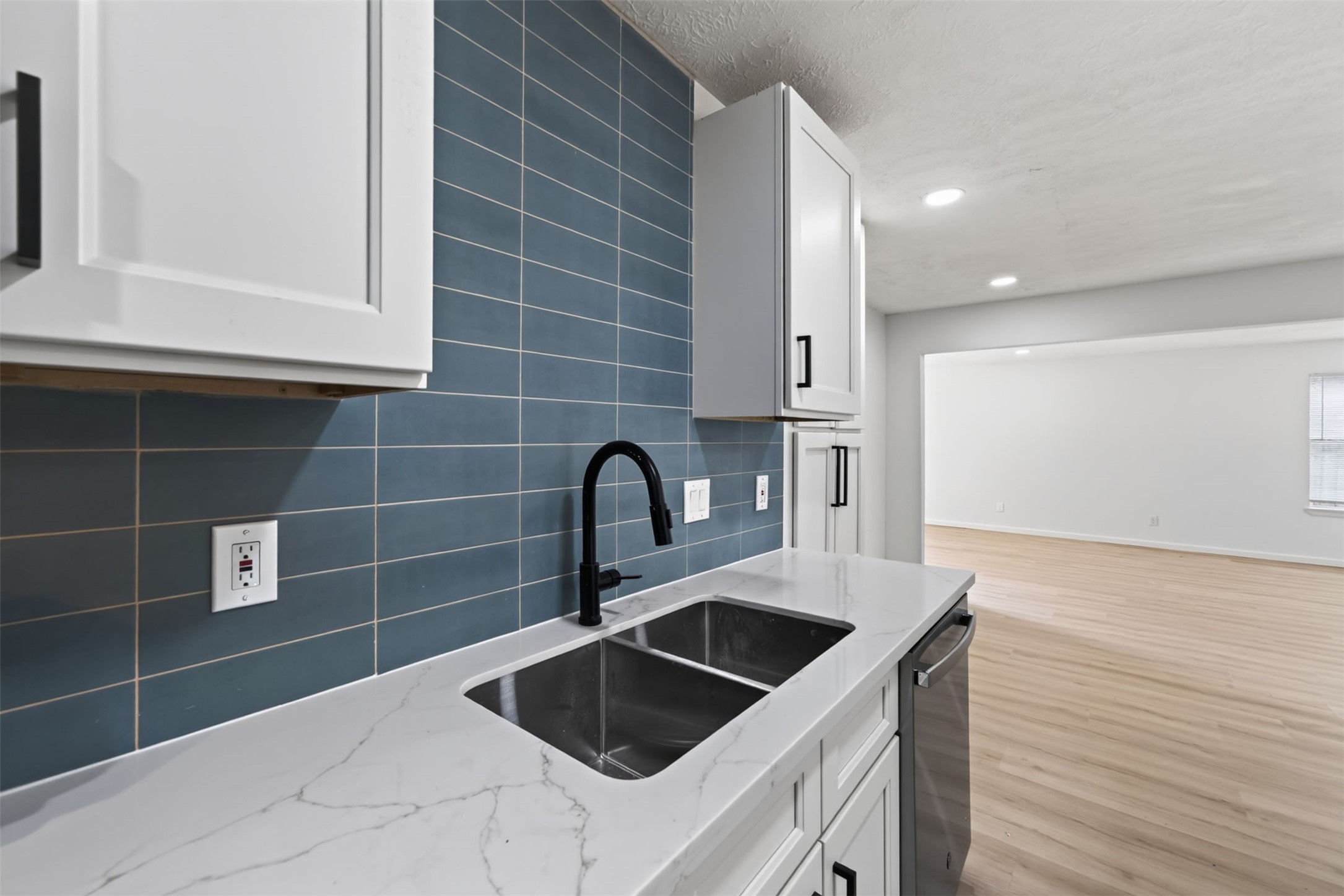 11918 Southview Street Property Photo 39