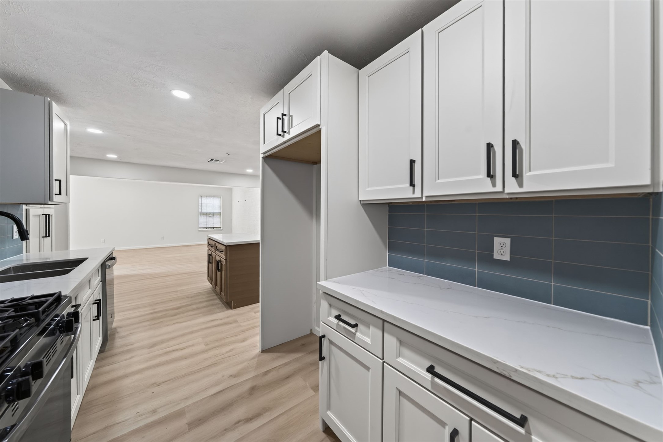 11918 Southview Street Property Photo 41