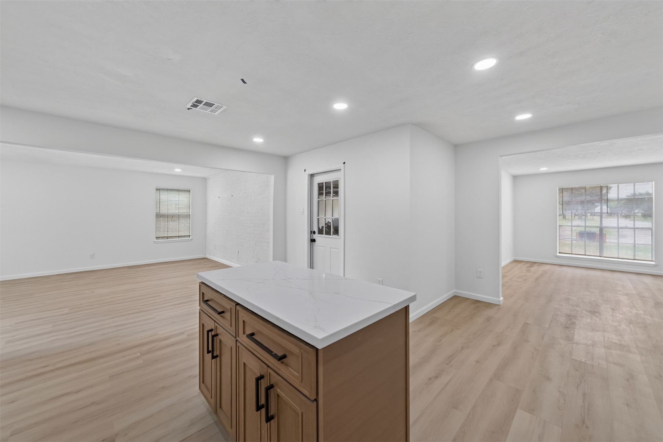 11918 Southview Street Property Photo 43