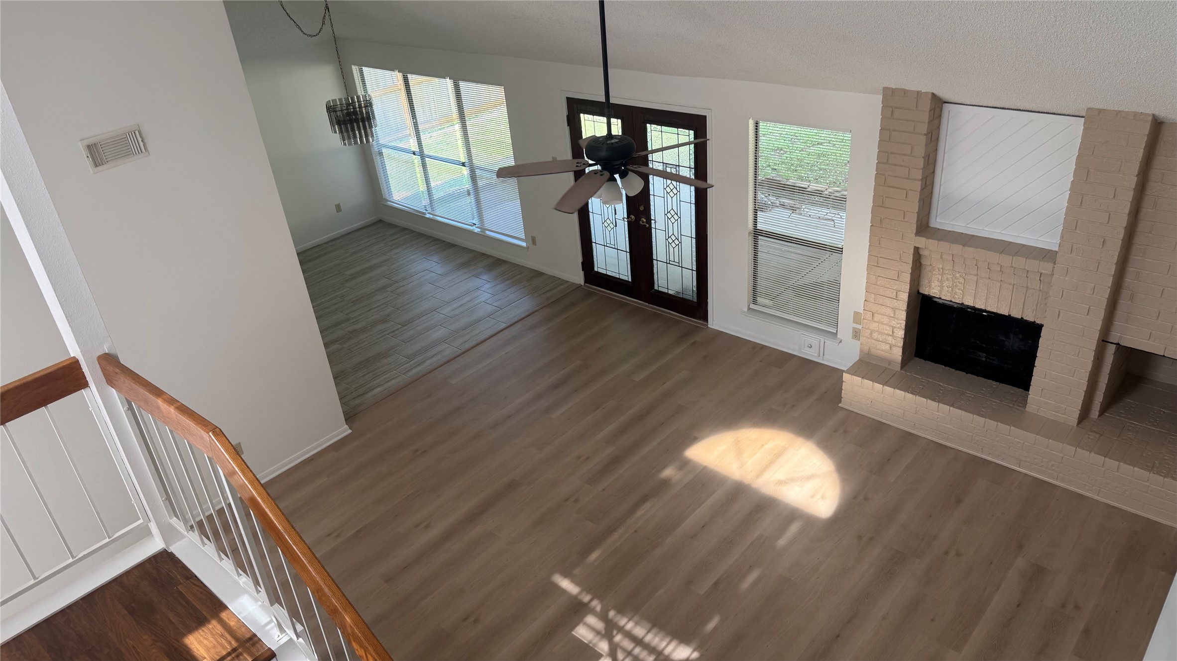 9826 Chiselhurst Drive Property Photo 3