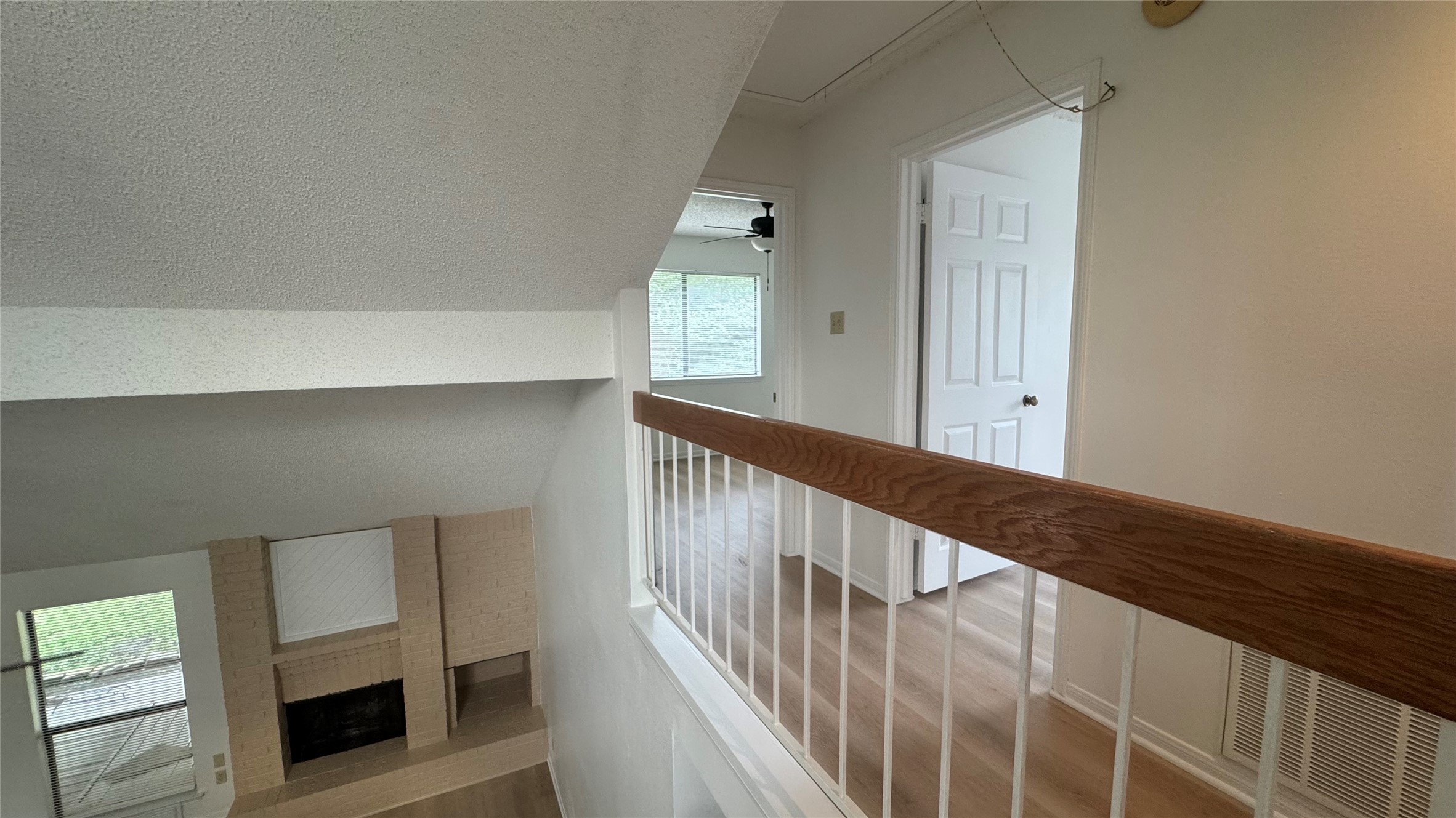 9826 Chiselhurst Drive Property Photo 12