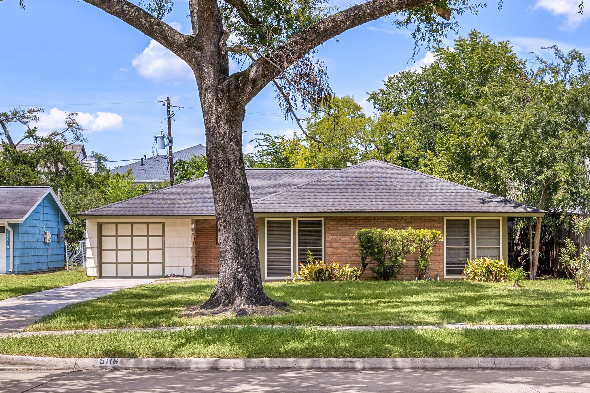 5116 Evergreen Street Property Photo 3