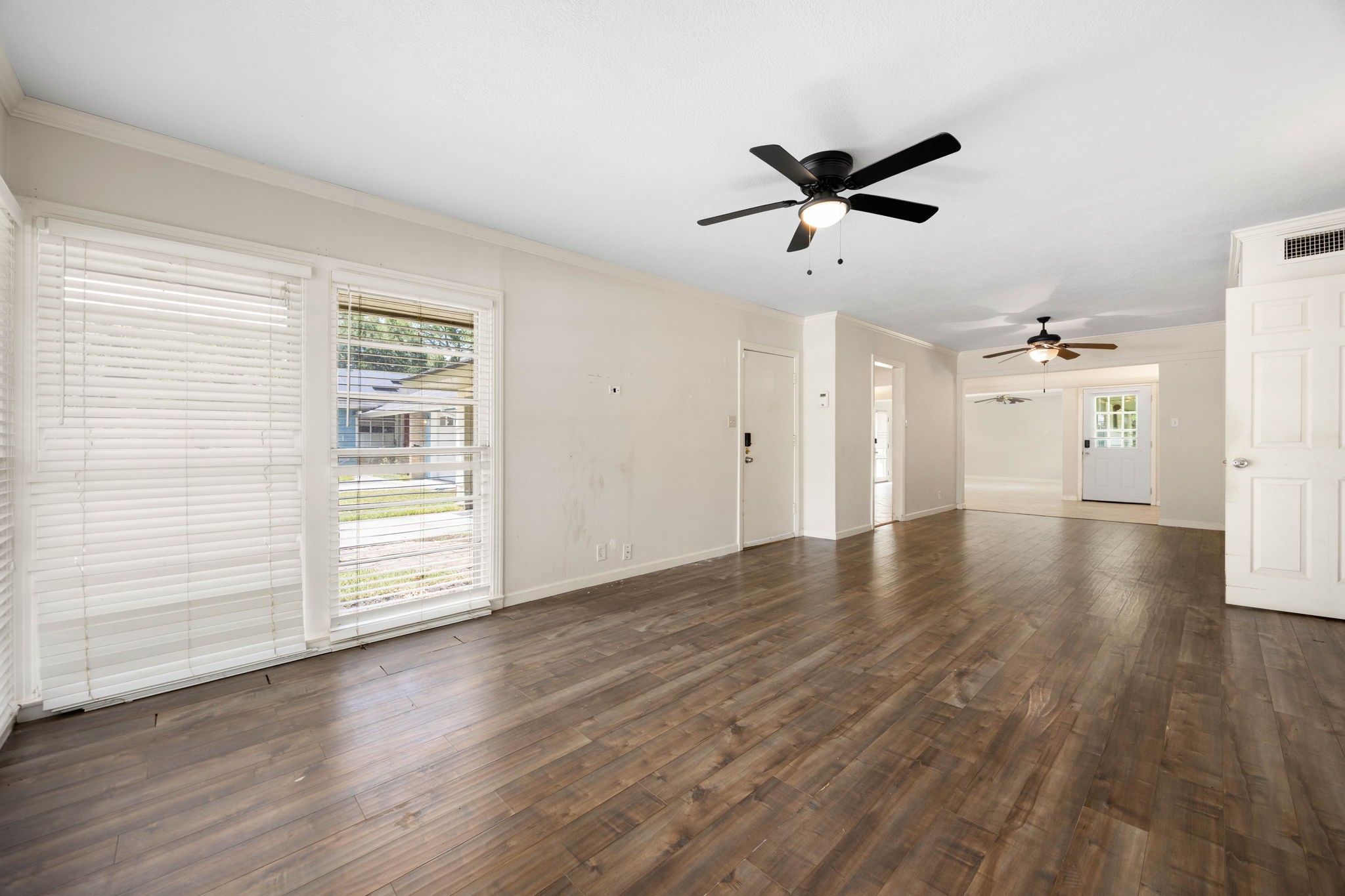 5116 Evergreen Street Property Photo 5