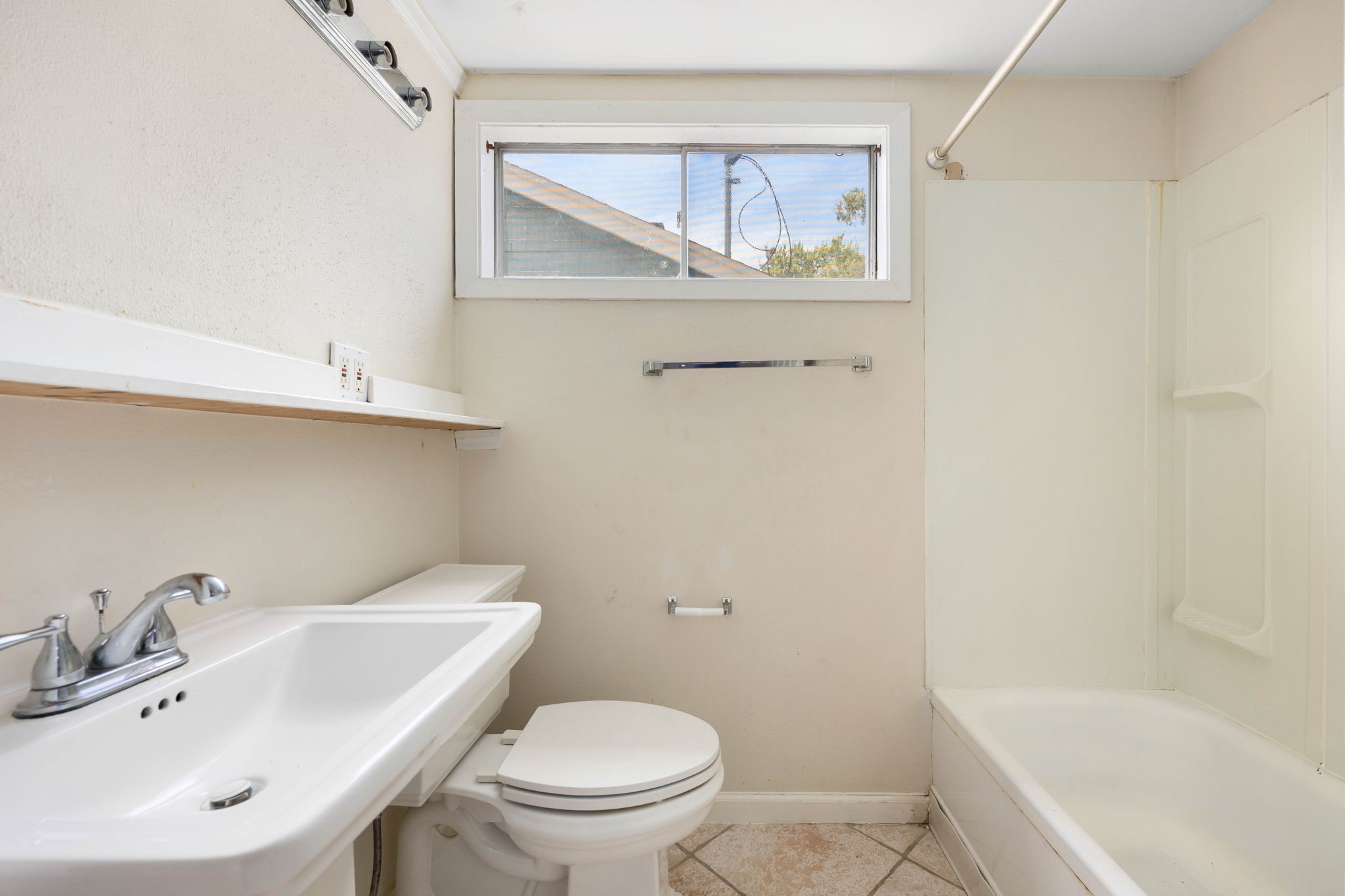 5116 Evergreen Street Property Photo 16