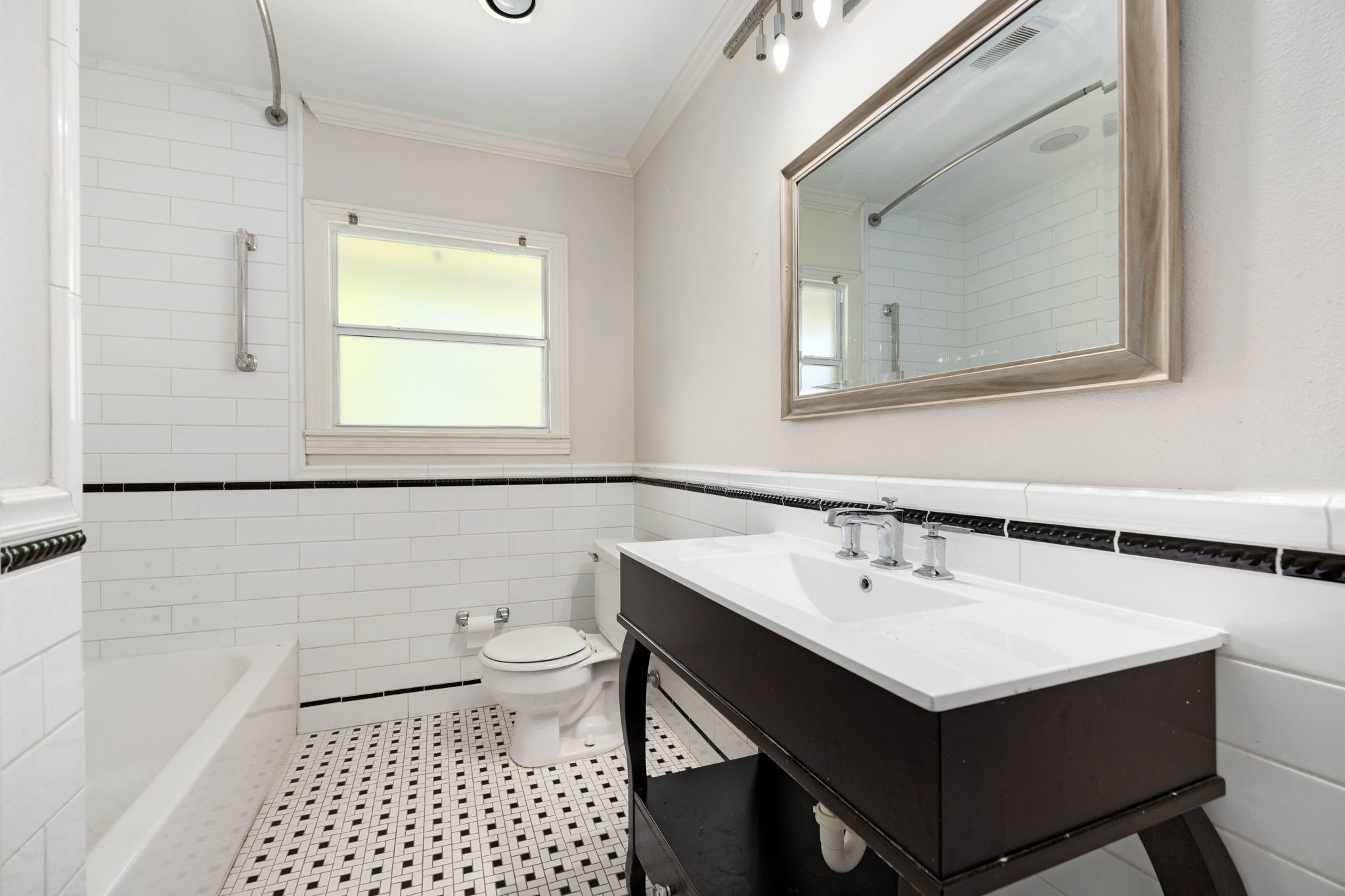 5116 Evergreen Street Property Photo 21