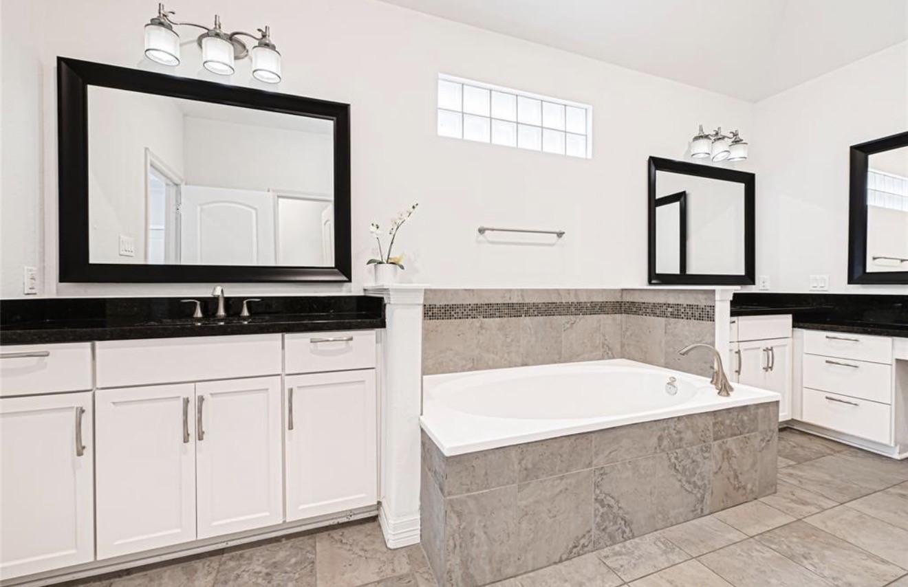 1531 Woodbend Park W Property Photo 15