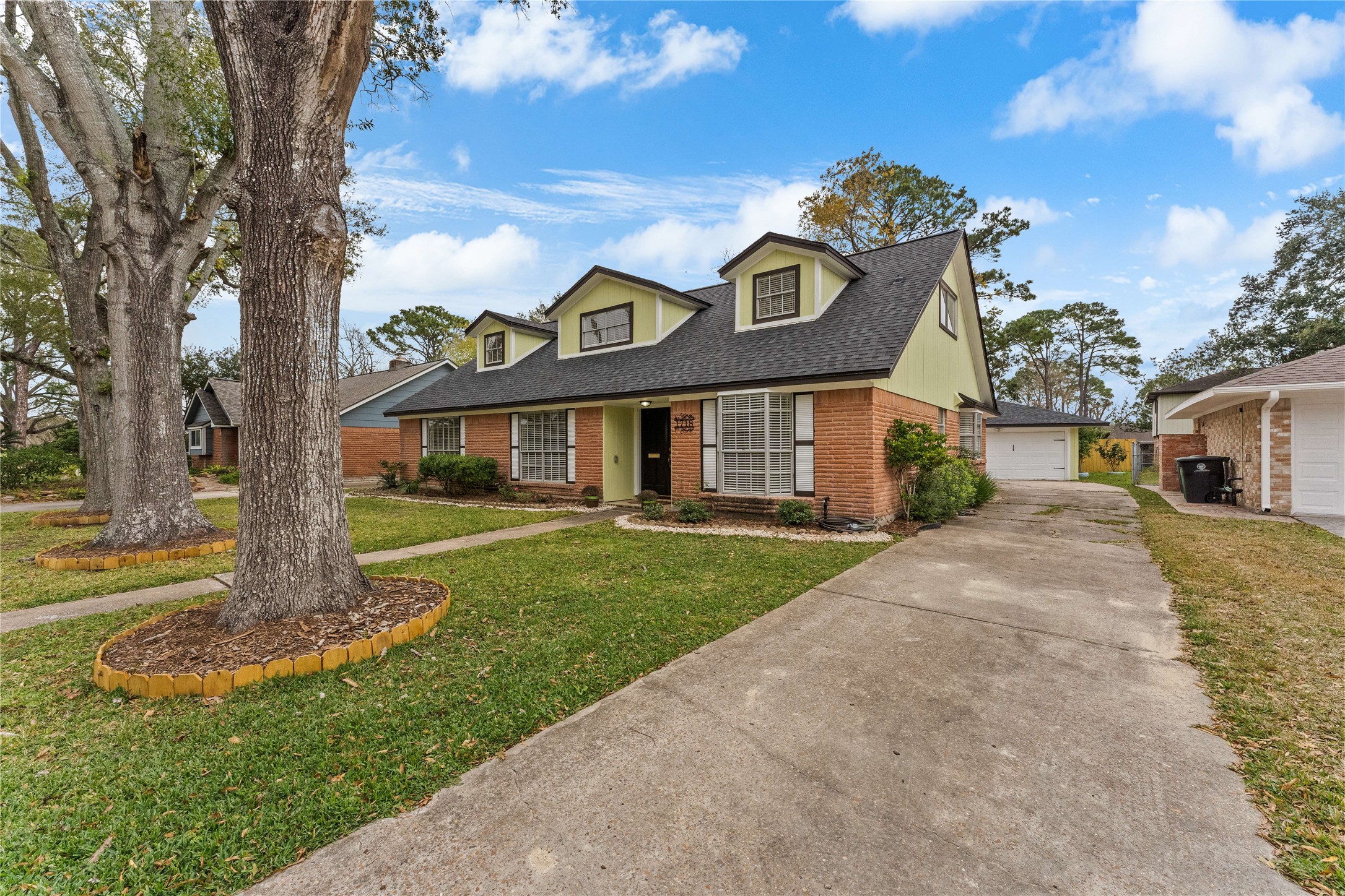 1718 Bowline Road Property Photo