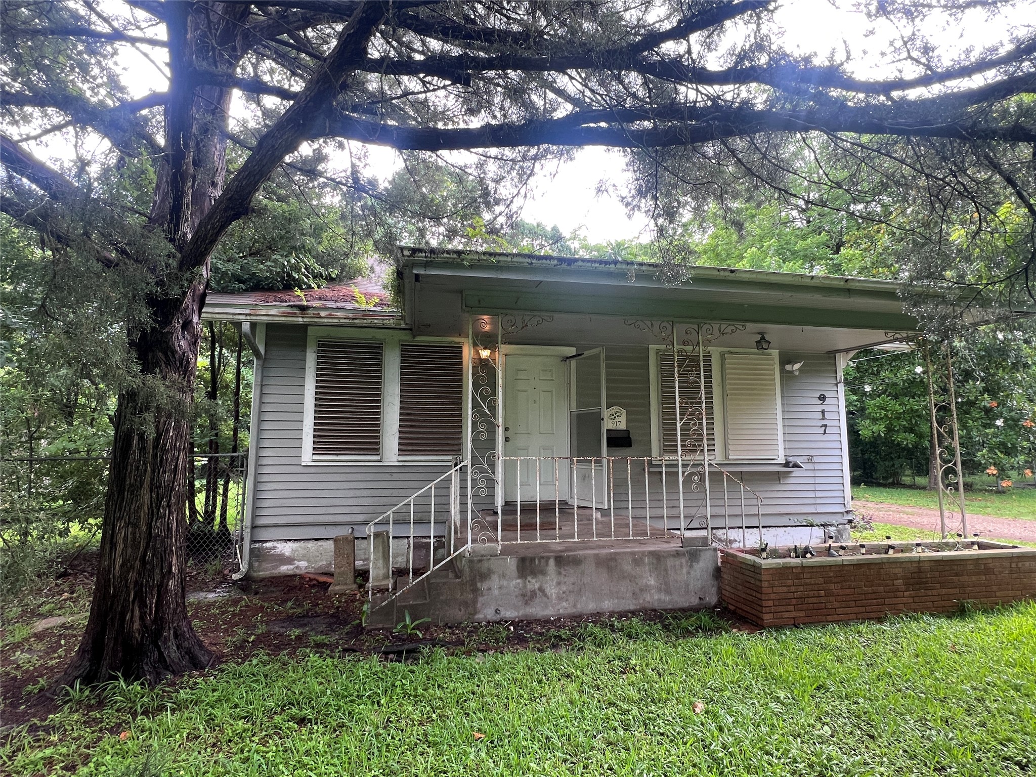 917 Laurel Street Property Photo