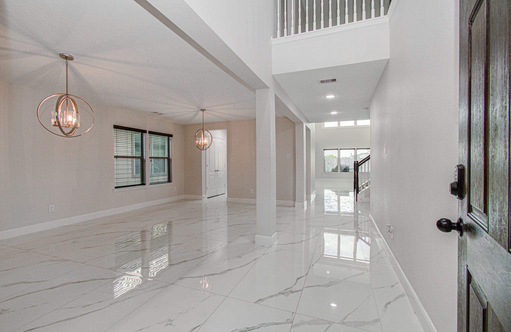 16430 Williamstown Drive Property Photo 6