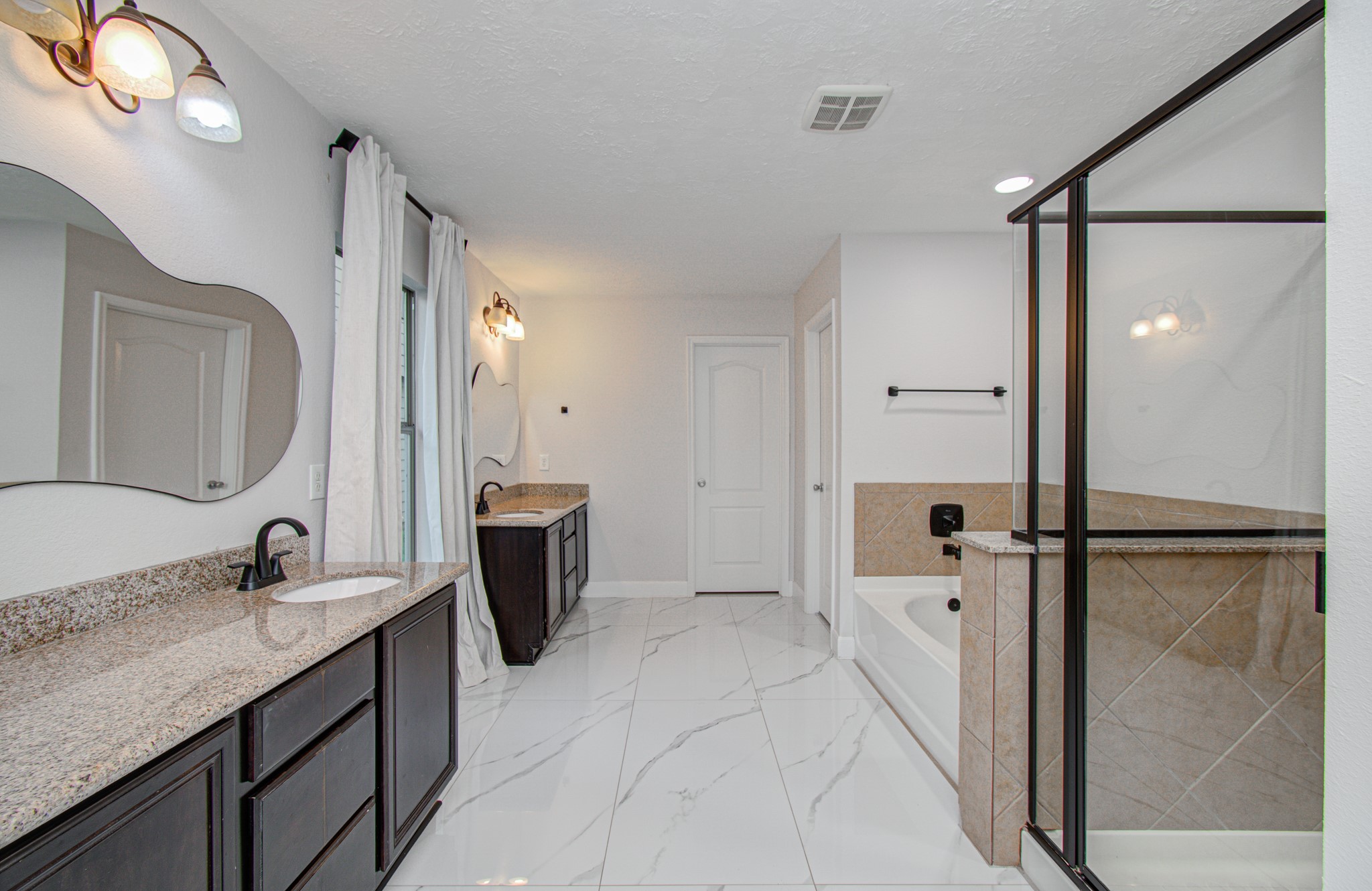 16430 Williamstown Drive Property Photo 22