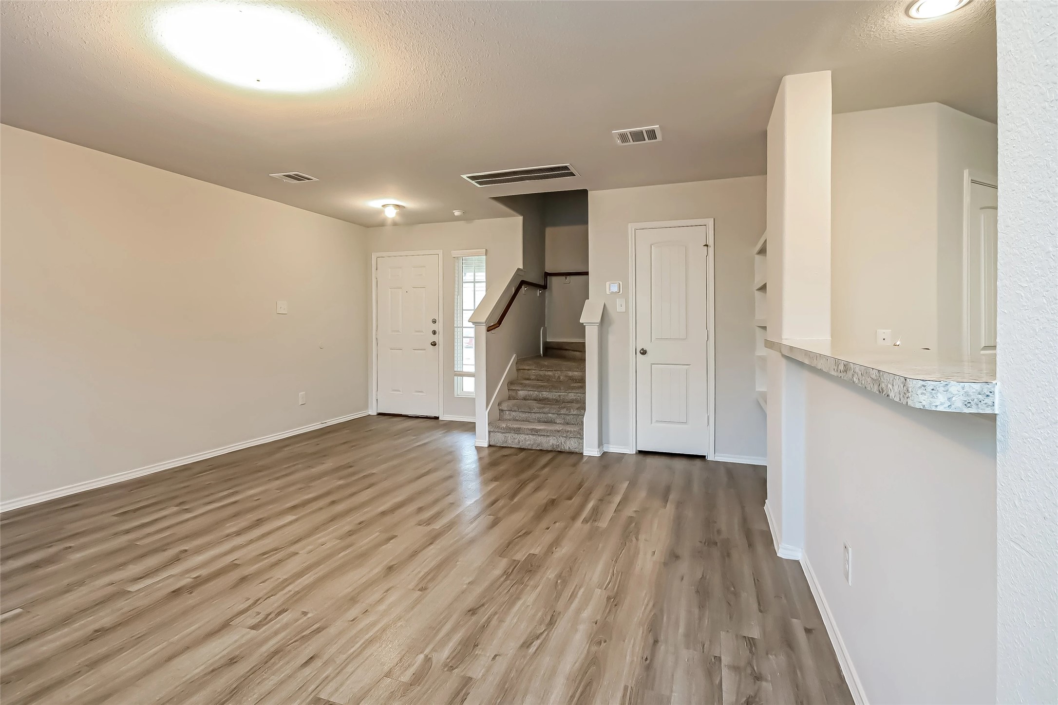 2751 Madison Court Property Photo 6