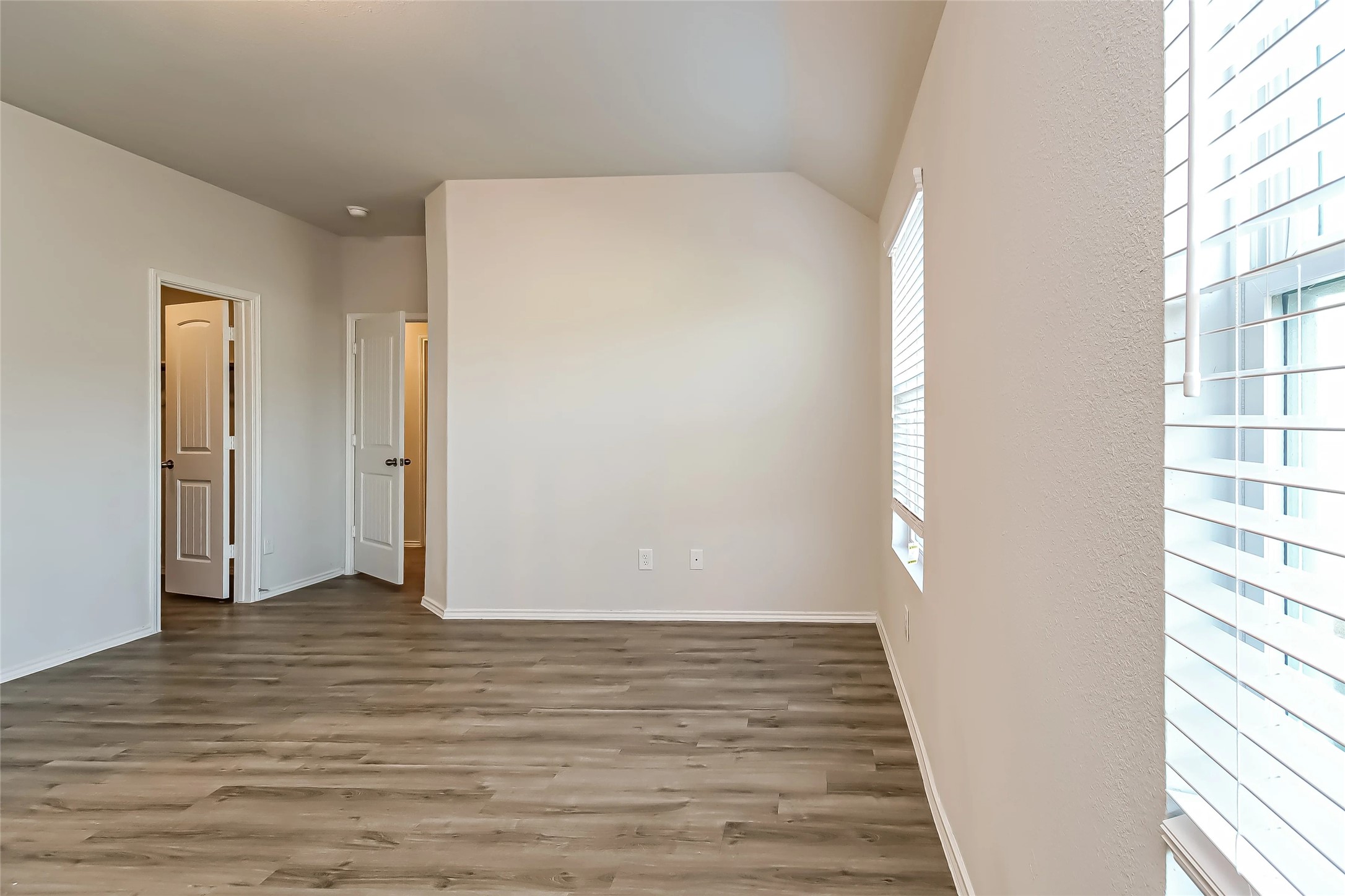 2751 Madison Court Property Photo 10