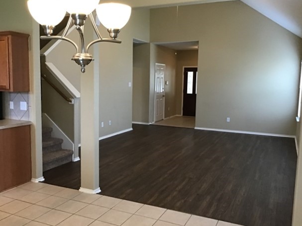 2026 Acorn Glen Trail Property Photo 5
