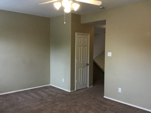 2026 Acorn Glen Trail Property Photo 8