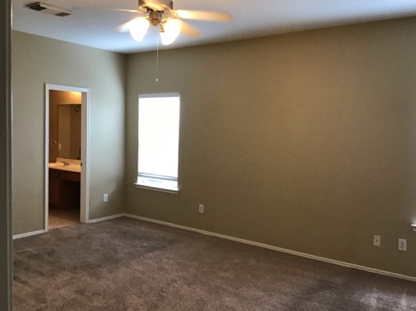 2026 Acorn Glen Trail Property Photo 9