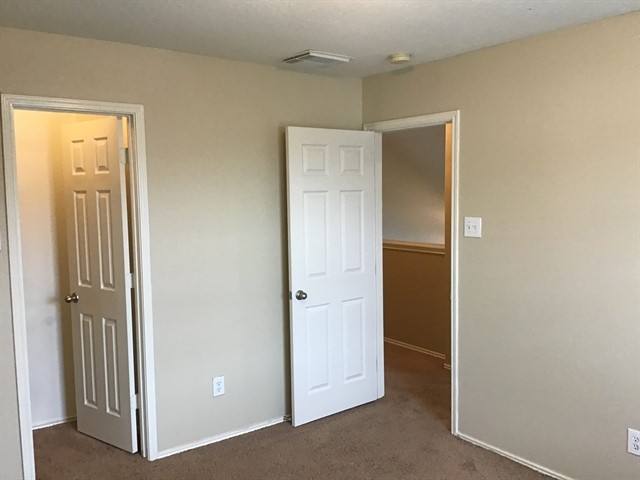 2026 Acorn Glen Trail Property Photo 15