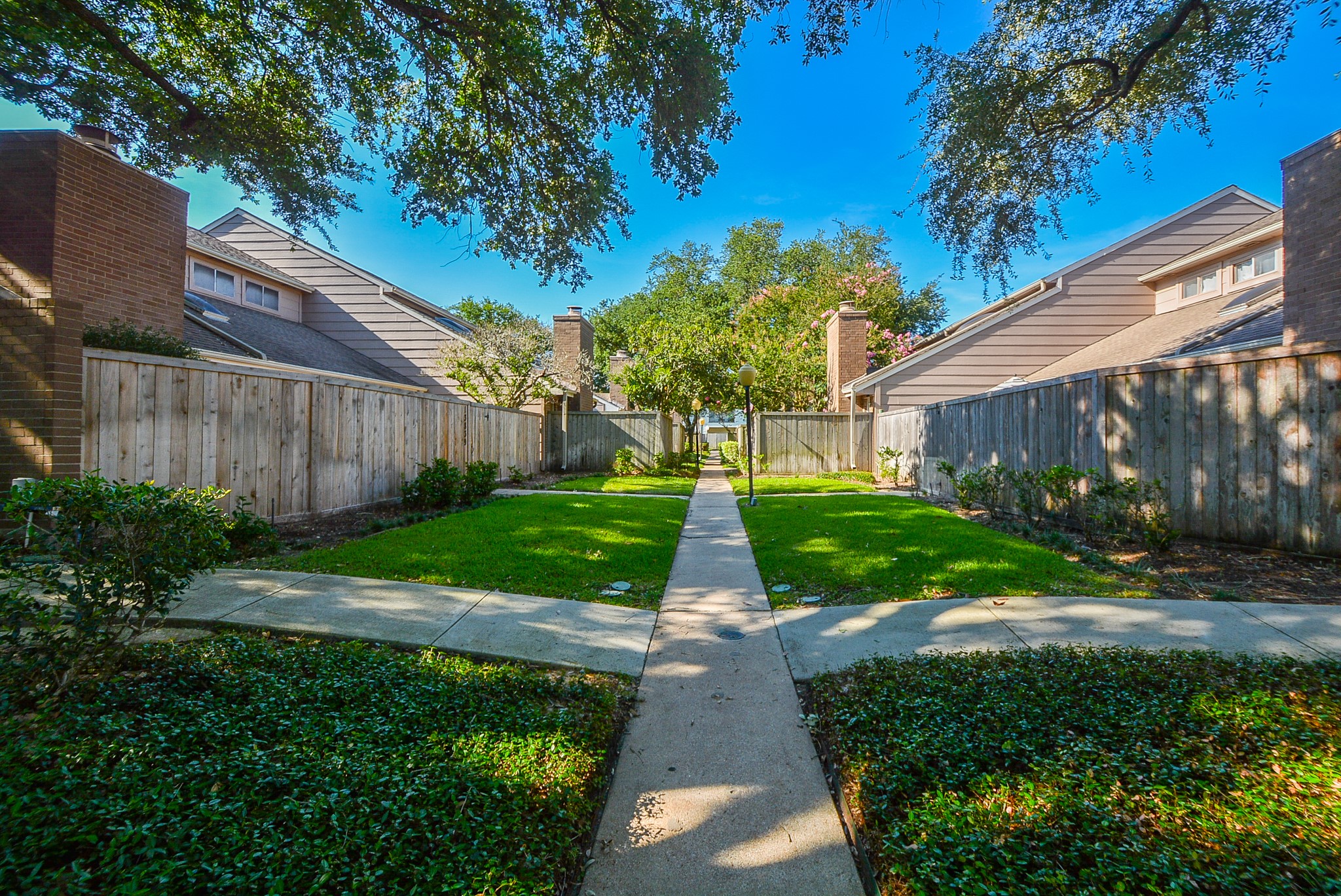 13859 Hollowgreen Drive Property Photo 3