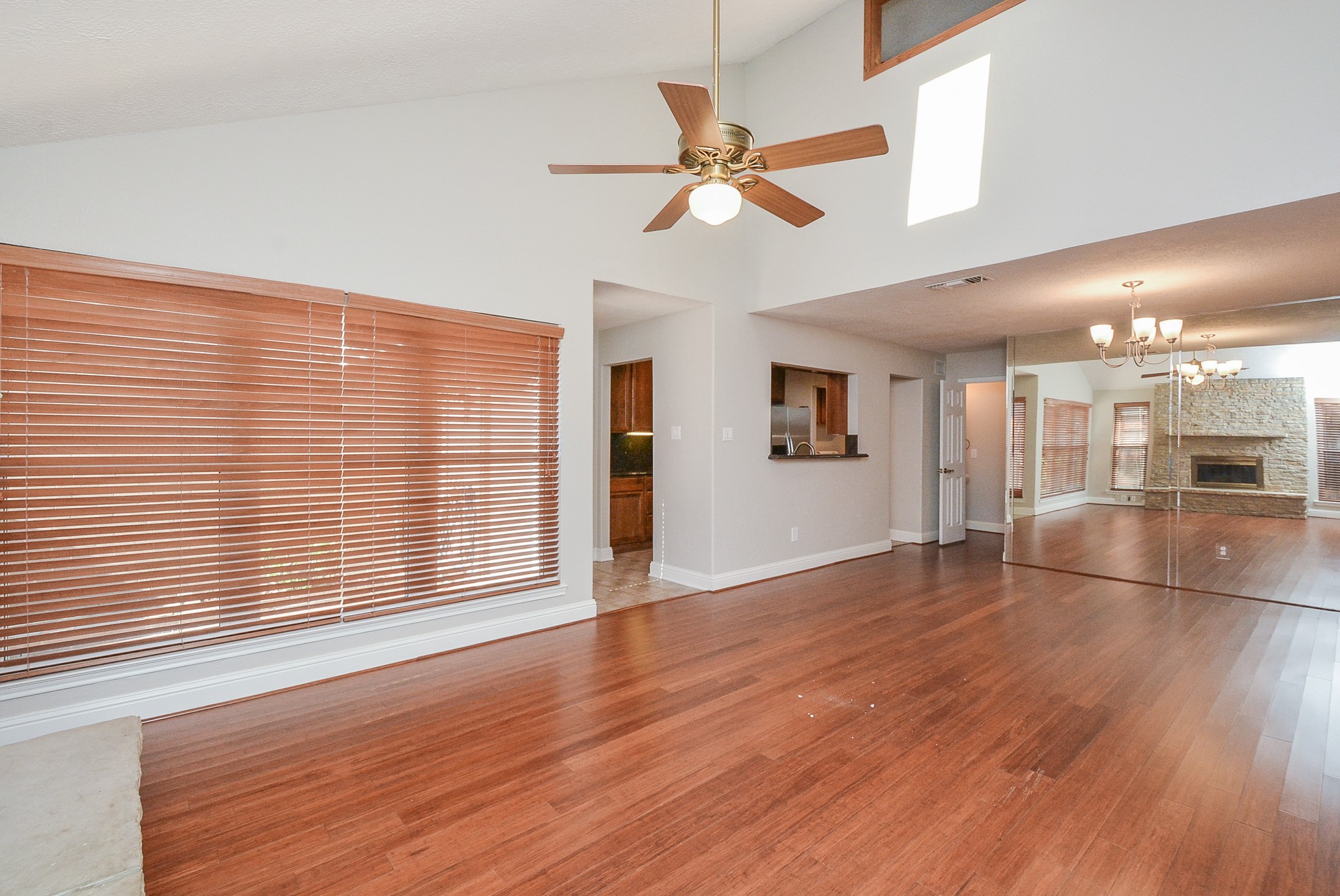 13859 Hollowgreen Drive Property Photo 9