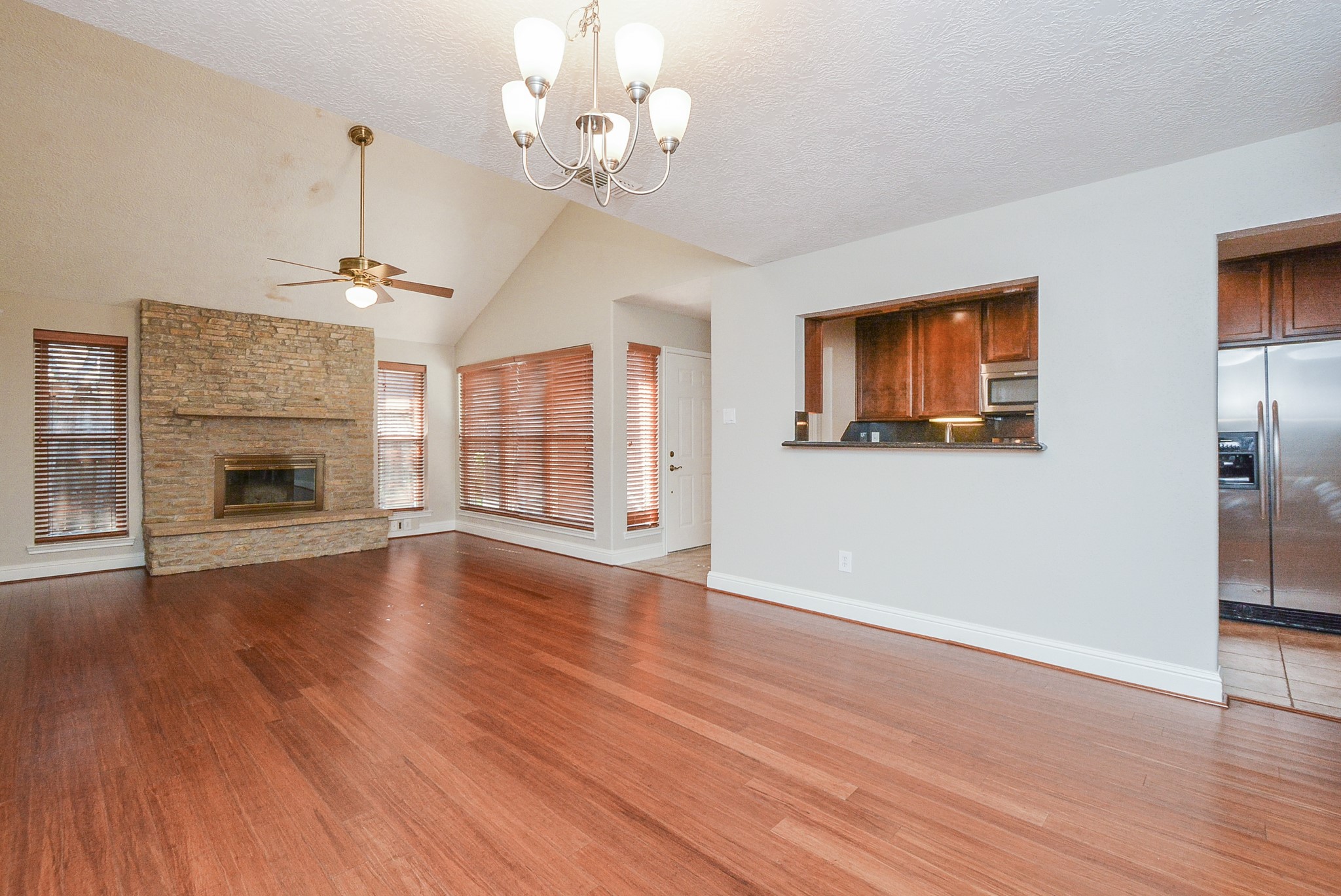 13859 Hollowgreen Drive Property Photo 11