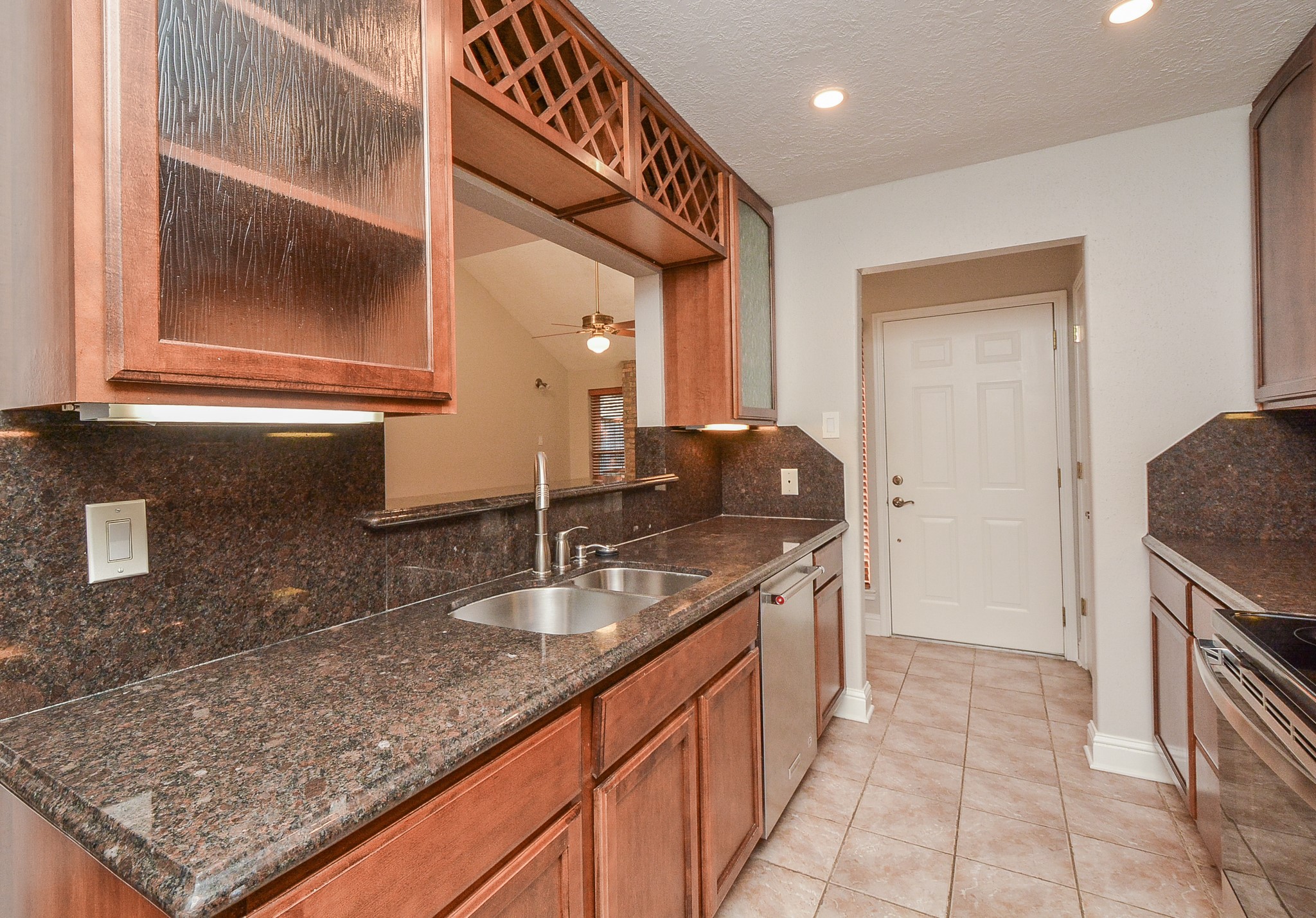 13859 Hollowgreen Drive Property Photo 15