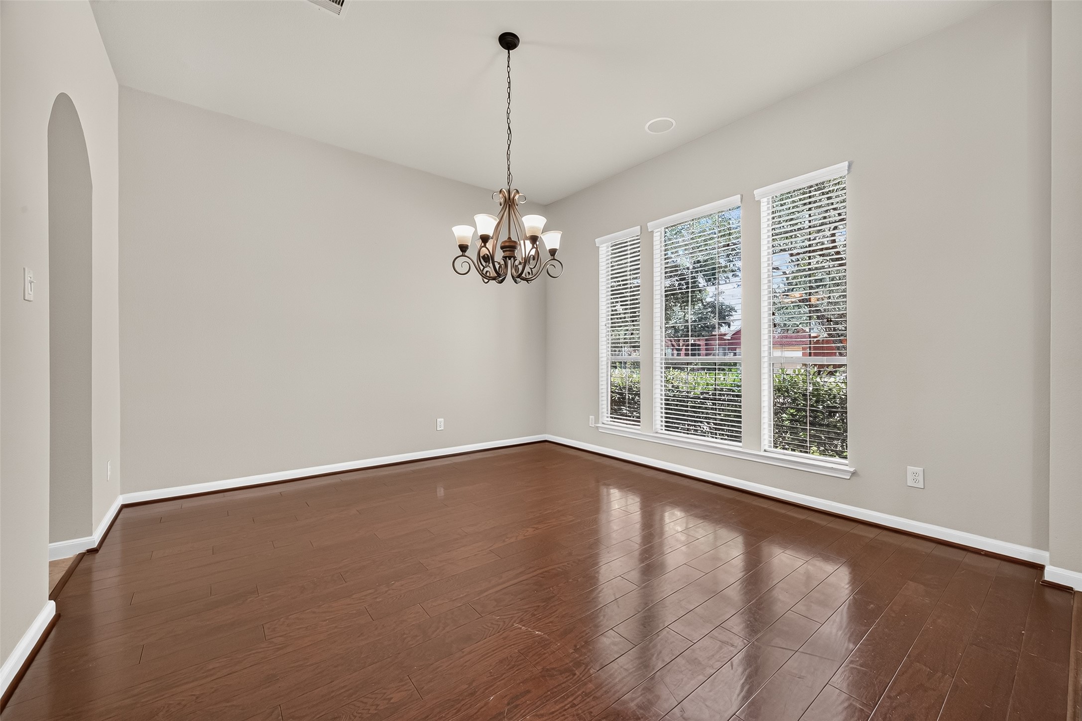 3927 Bowie Bend Lane Property Photo 10