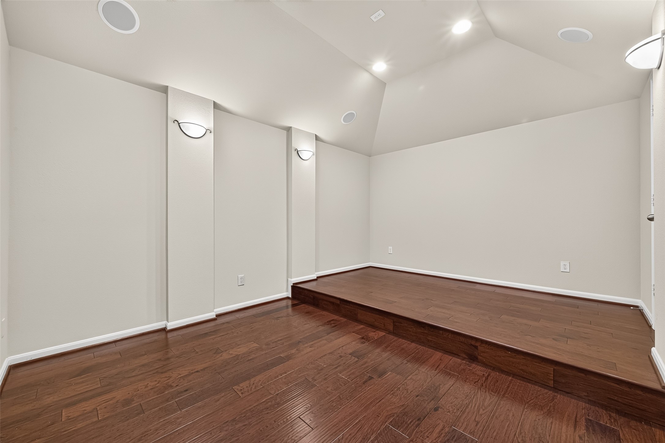 3927 Bowie Bend Lane Property Photo 27