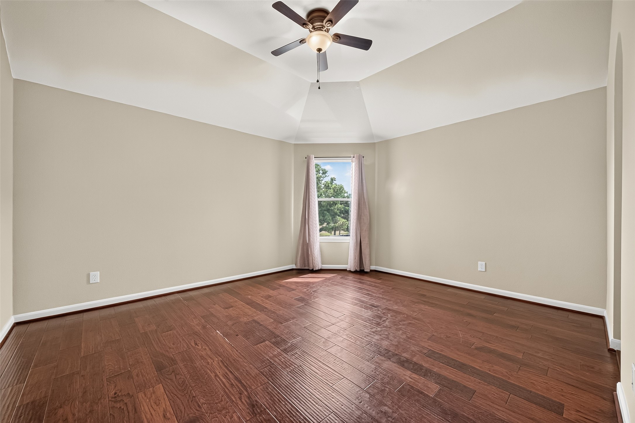 3927 Bowie Bend Lane Property Photo 34