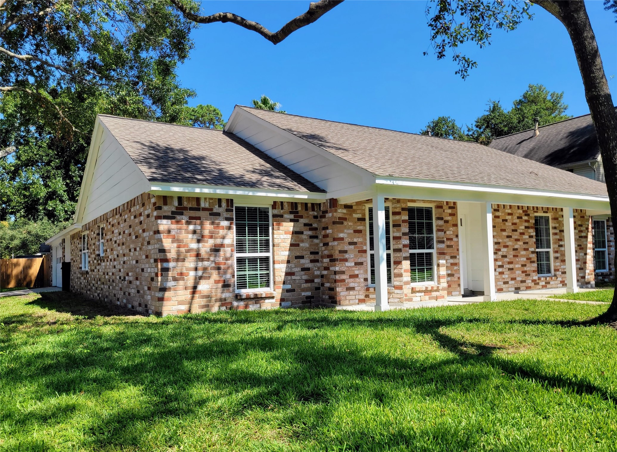 11926 Stillwater Drive Property Photo 4