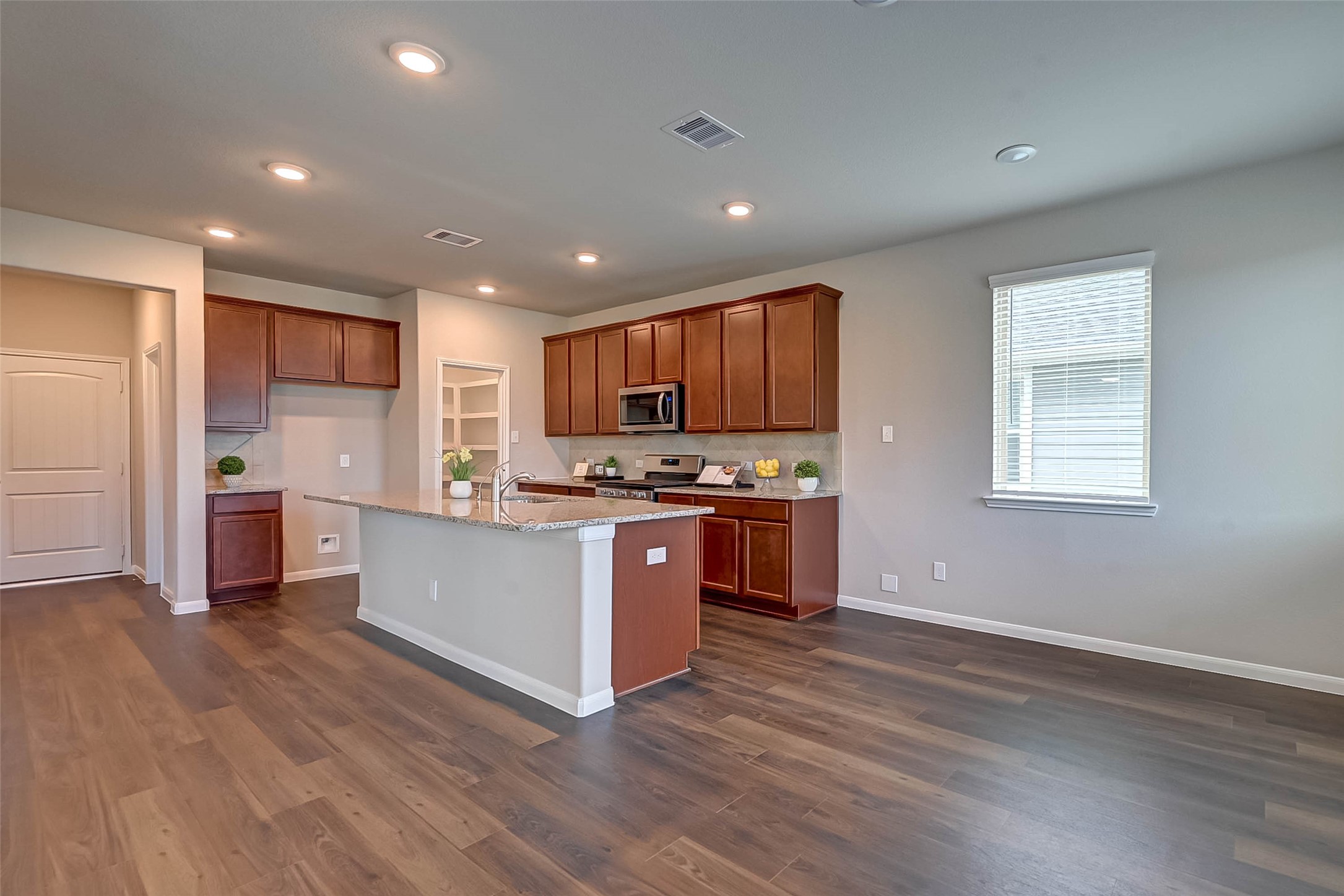 21450 Holly Heights Road Property Photo 7