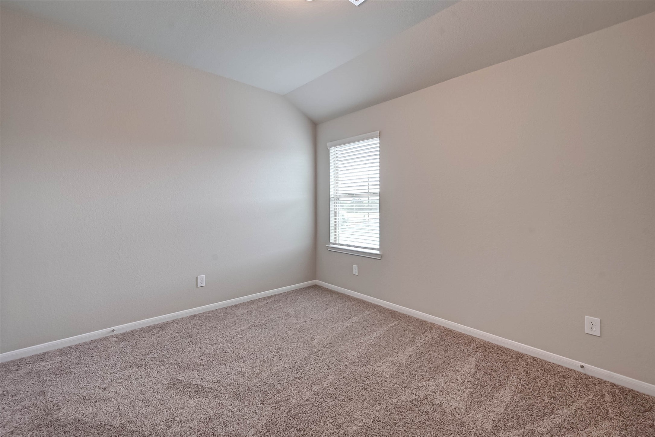 21450 Holly Heights Road Property Photo 23