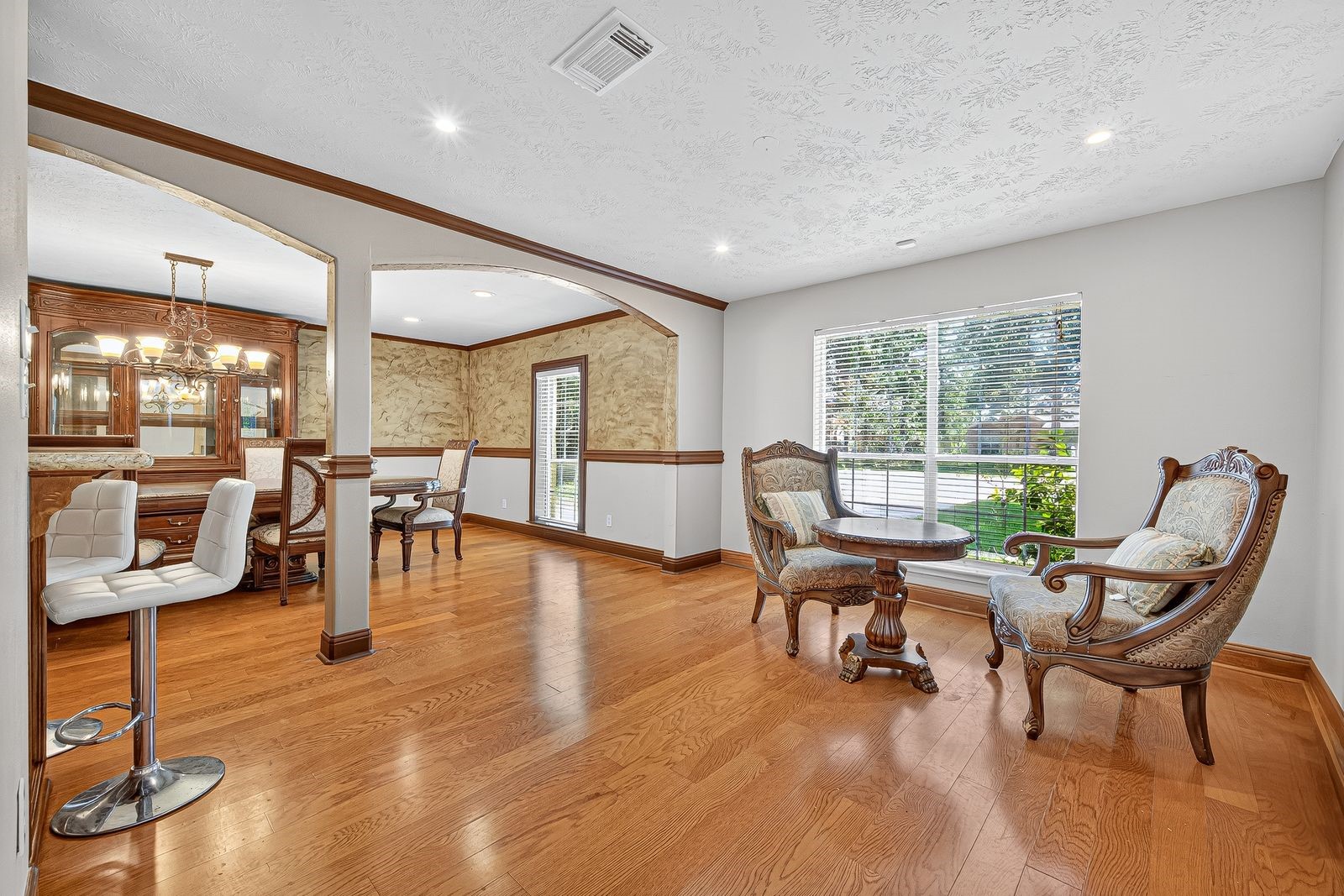 6818 Woodland Oaks Property Photo 6