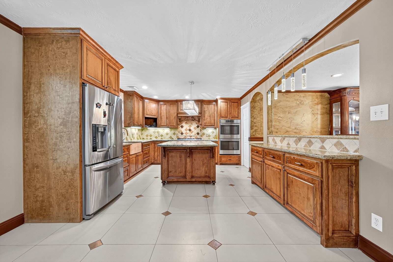 6818 Woodland Oaks Property Photo 9